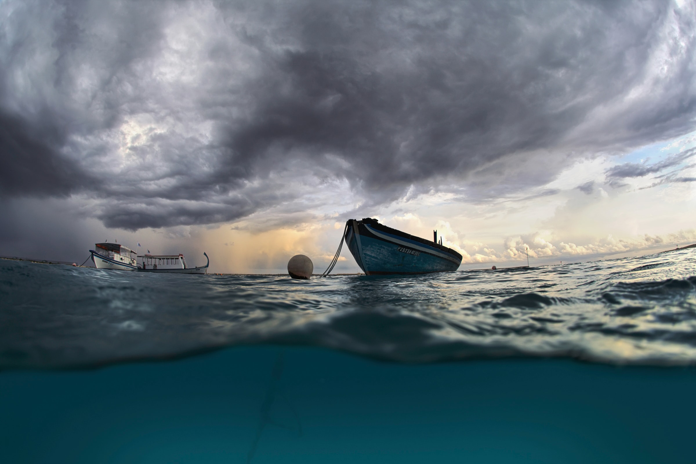 Papermoon Fototapete »Photo-Art ANDREY NARCHUK, DAS BOOT« günstig online kaufen