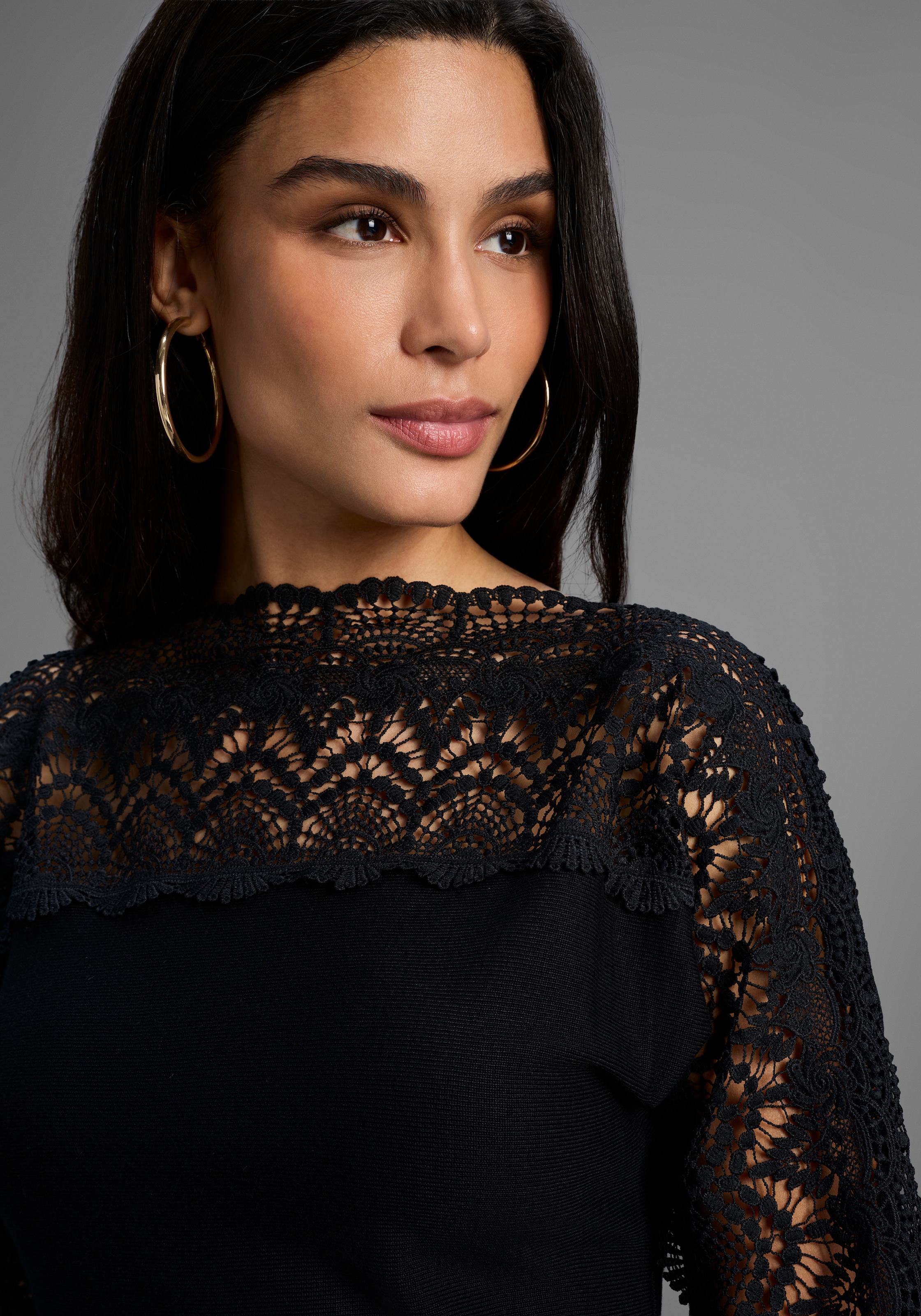 Bruno Banani Strickpullover, mit Spitze auf Ärmel und Schulter - NEUE KOLLEKTION