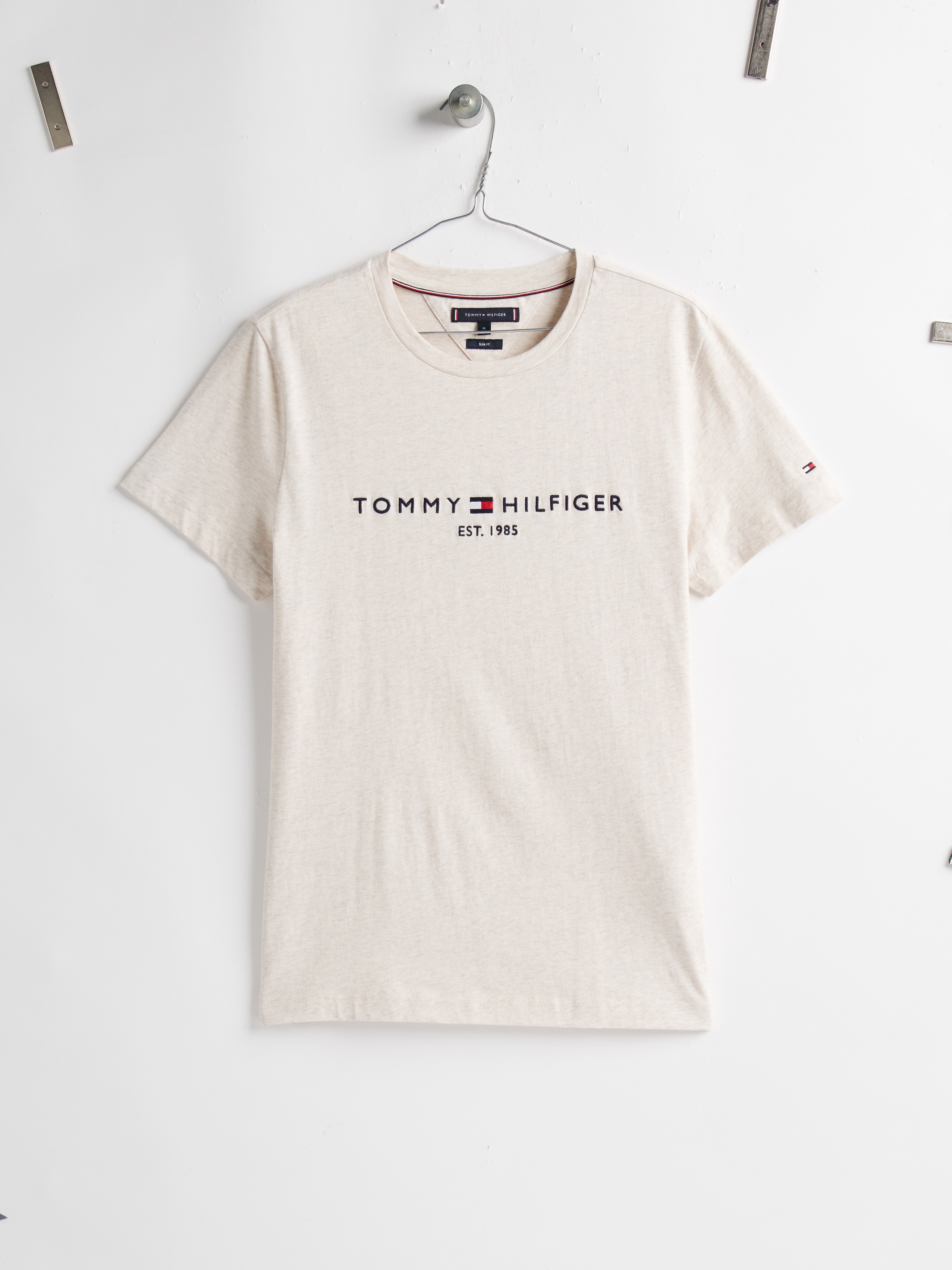 Tommy Hilfiger T-Shirt »TOMMY LOGO TEE«, aus reiner Baumwolle
