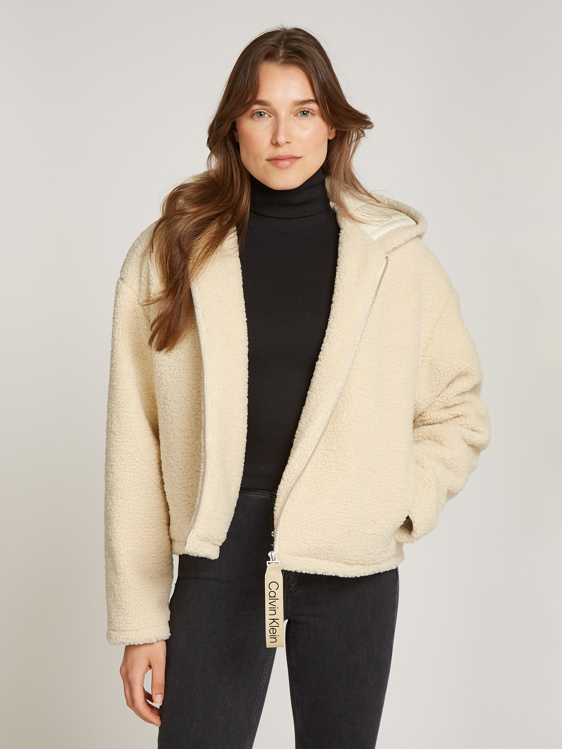 Calvin Klein Jeans Plüschjacke »SHERPA JACKET«, mit Kapuze, mit Logoschriftzug