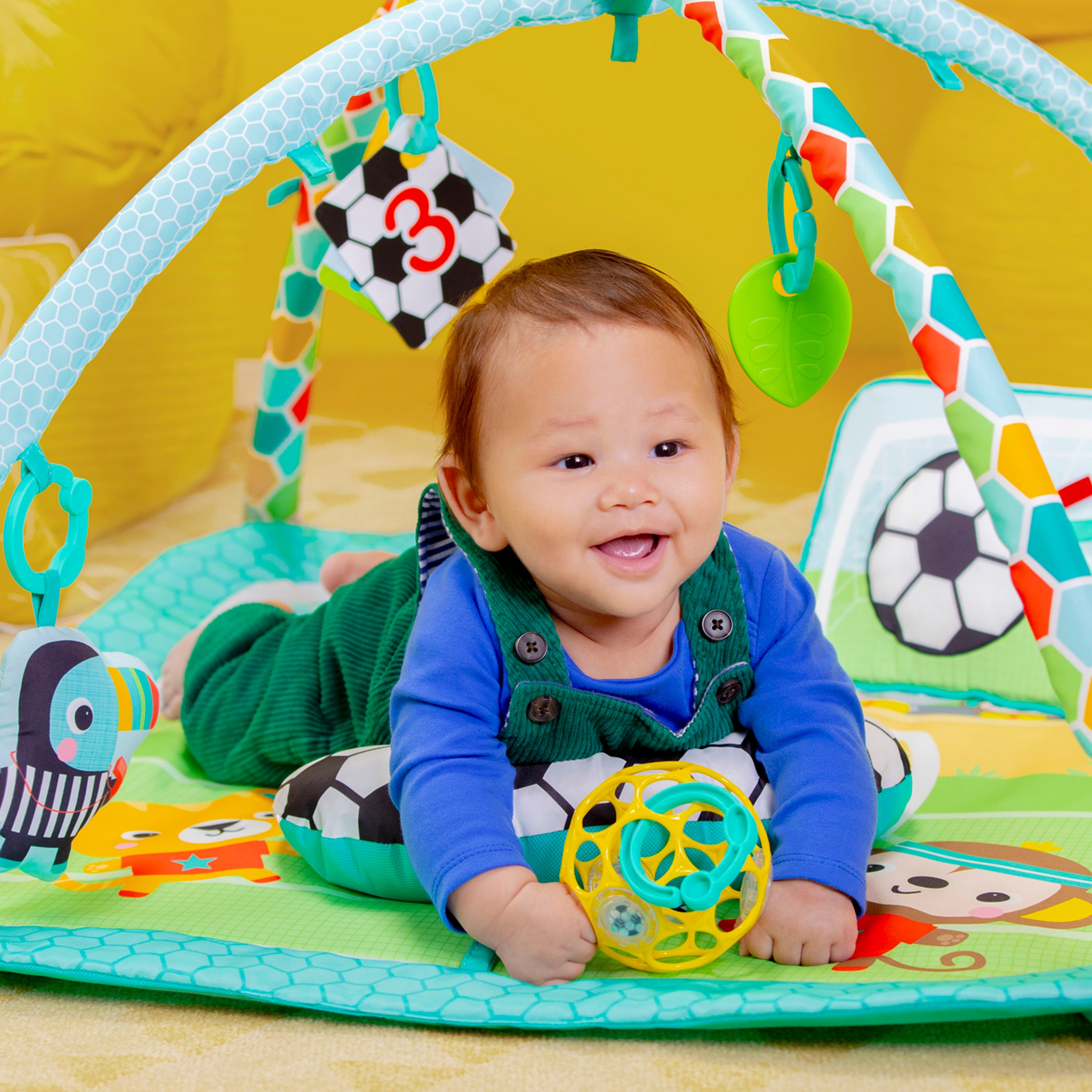 Bright Starts Spielbogen »Grip & Kick Activity Gym«, mit Licht- und Soundeffekt