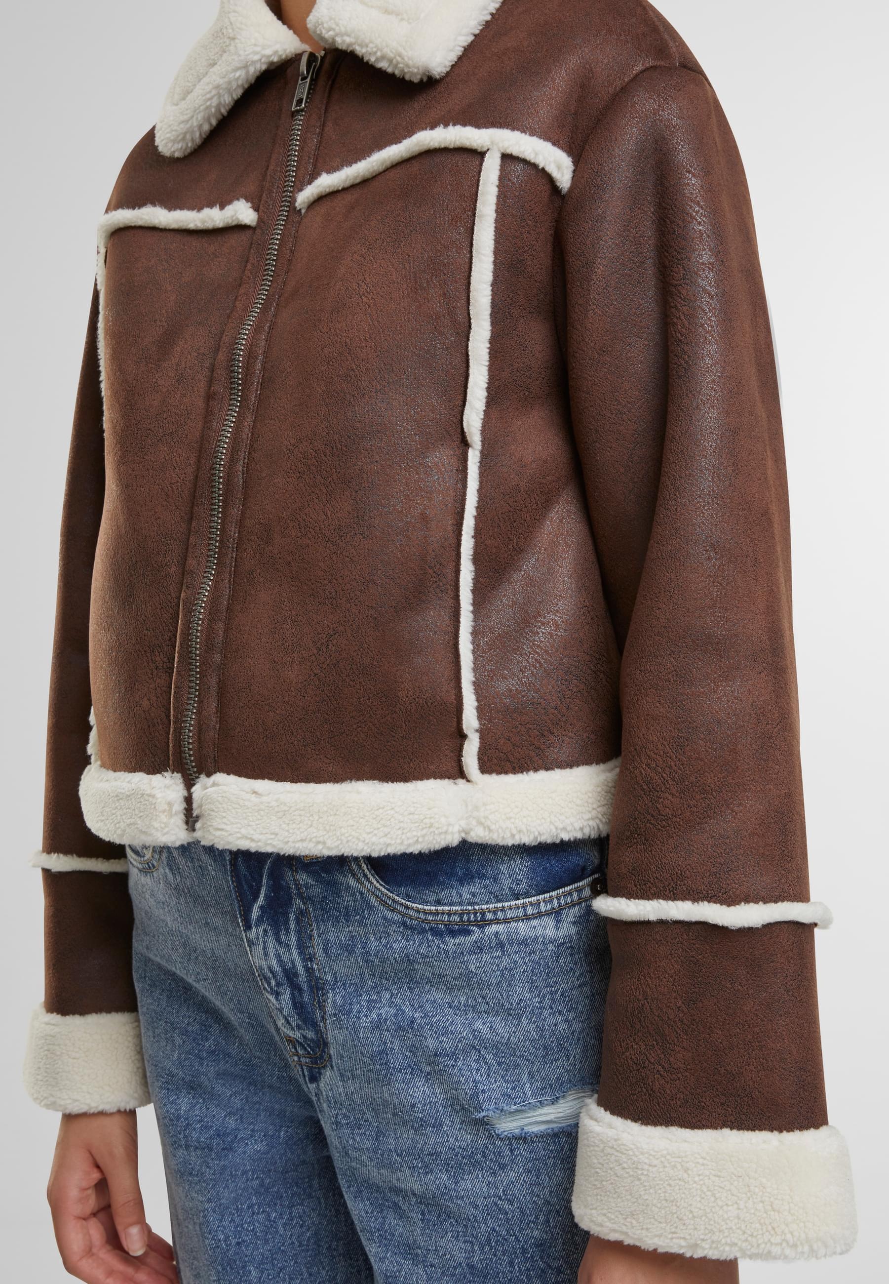 URBAN CLASSICS Winterjacke »Urban Classics Ladies Shearling Jacket« 1 Stk. tlg. mit Kapuze
