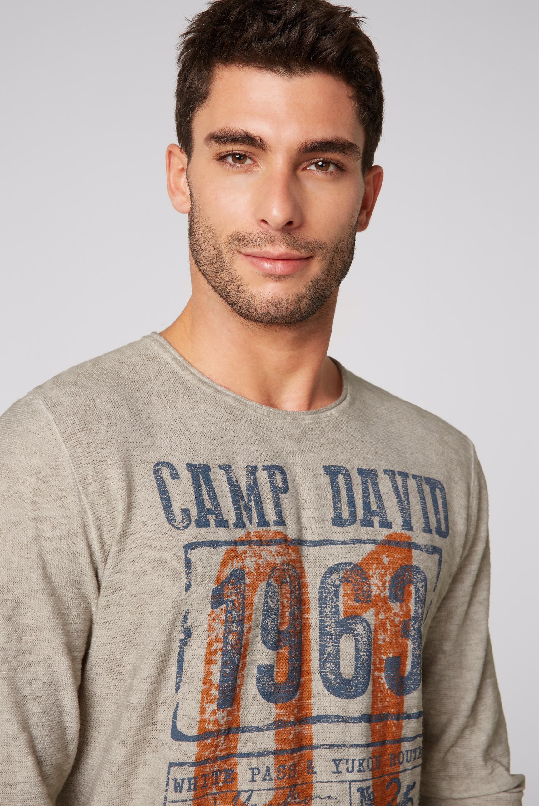 CAMP DAVID Rundhalspullover, mit Rollsäumen