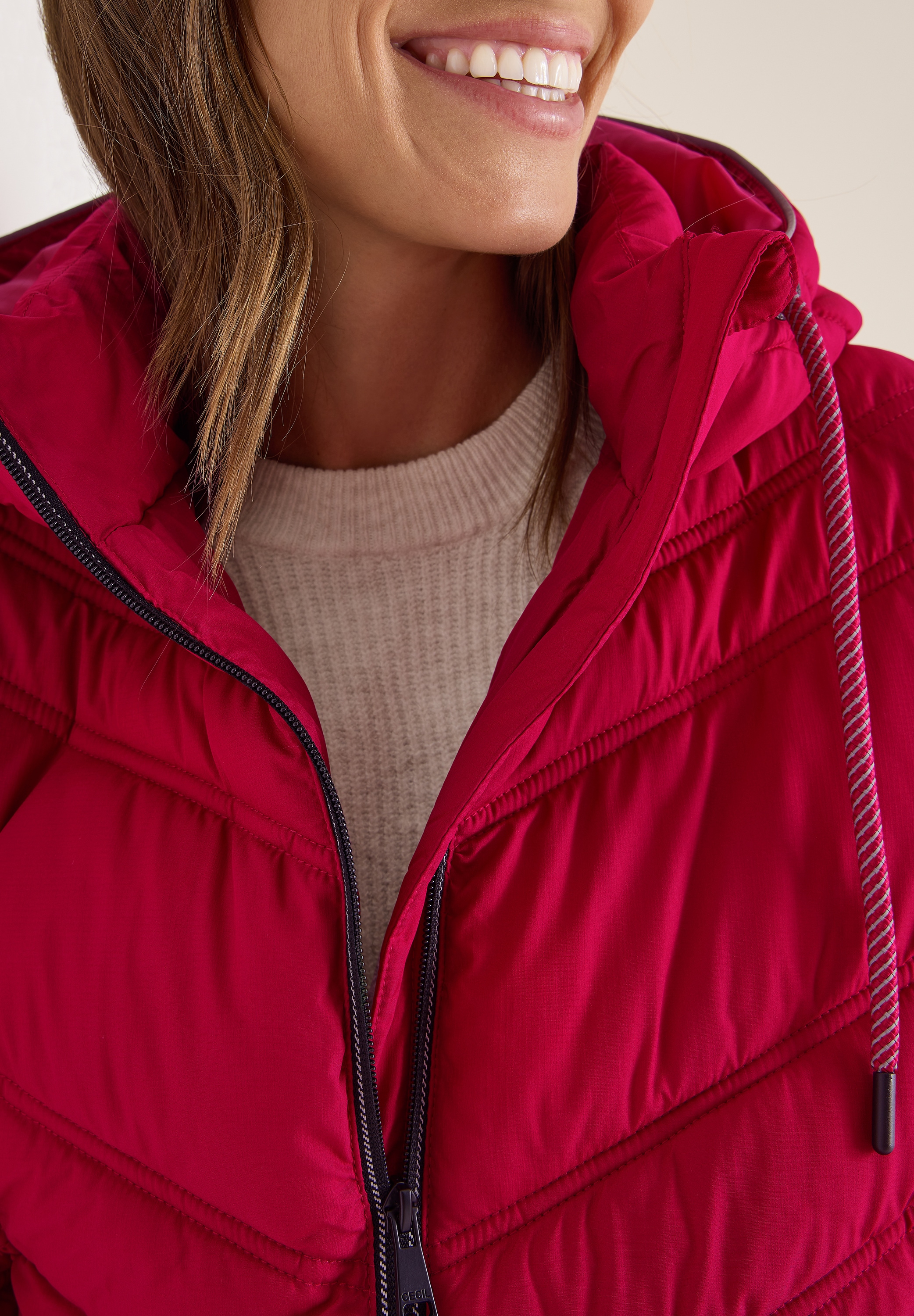 Cecil Steppjacke, mit Kapuze, mit Kapuze