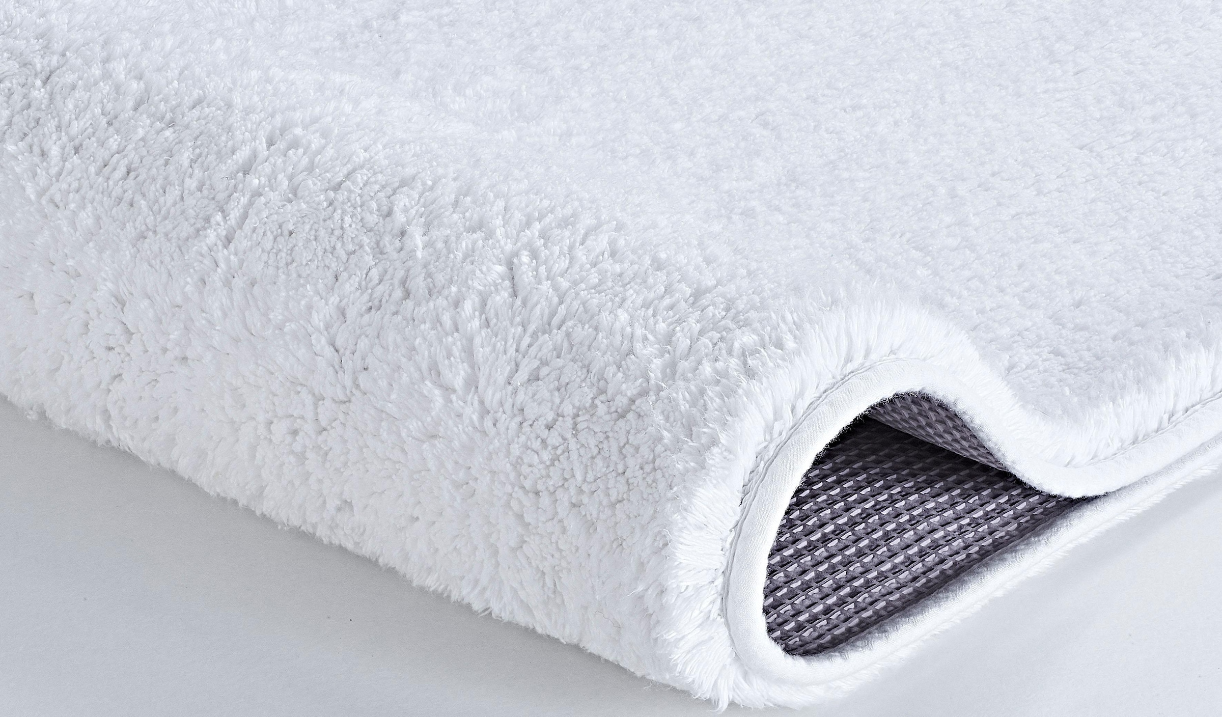 Kleine Wolke Badematte »Kansas«, rutschhemmend beschichtet, fußbodenheizungsgeeignet, Badteppich, Uni Farben, reine Baumwolle, waschbar