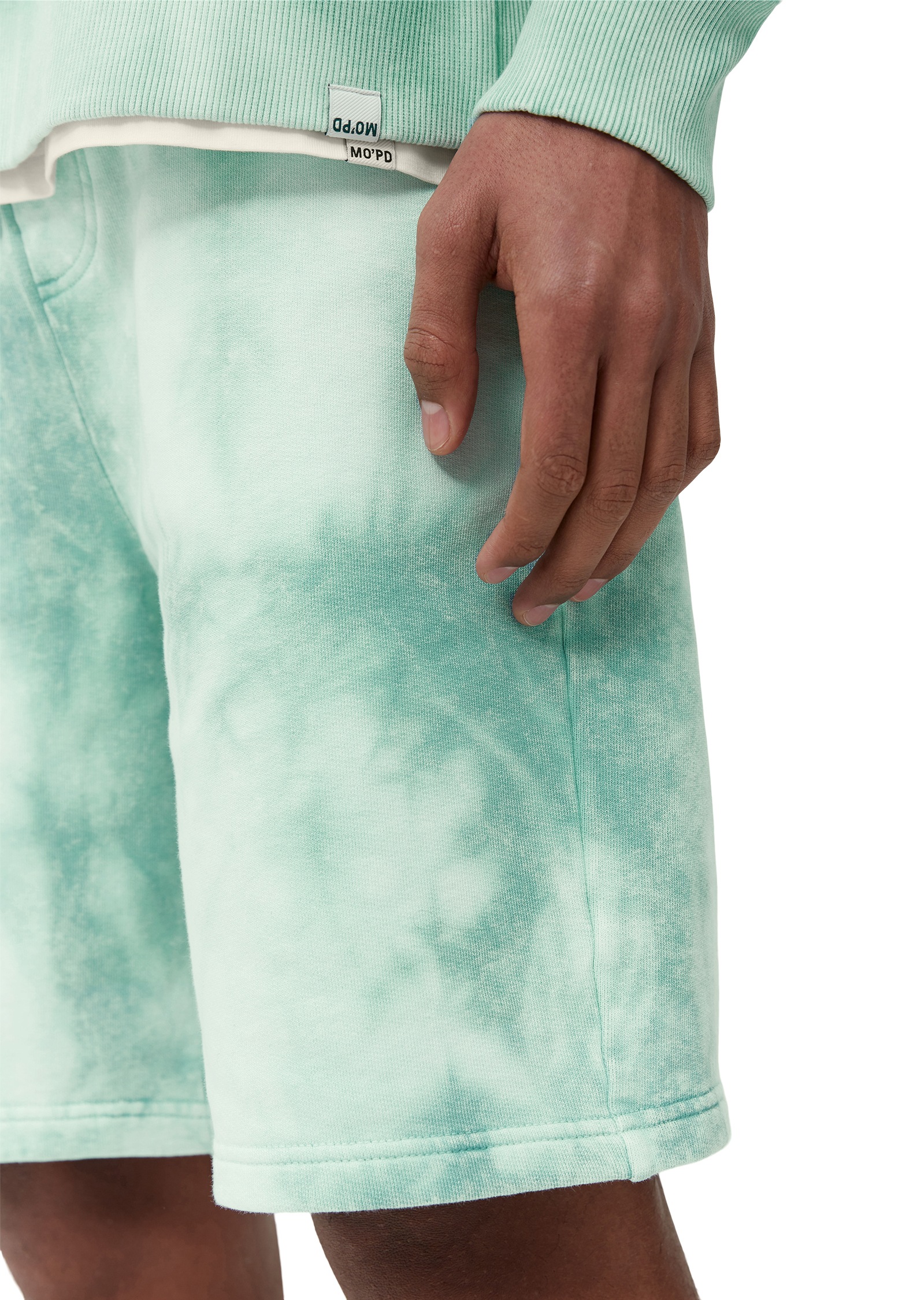 4. Bild von Marc O'Polo DENIM Shorts »mit Batik-Muster«
