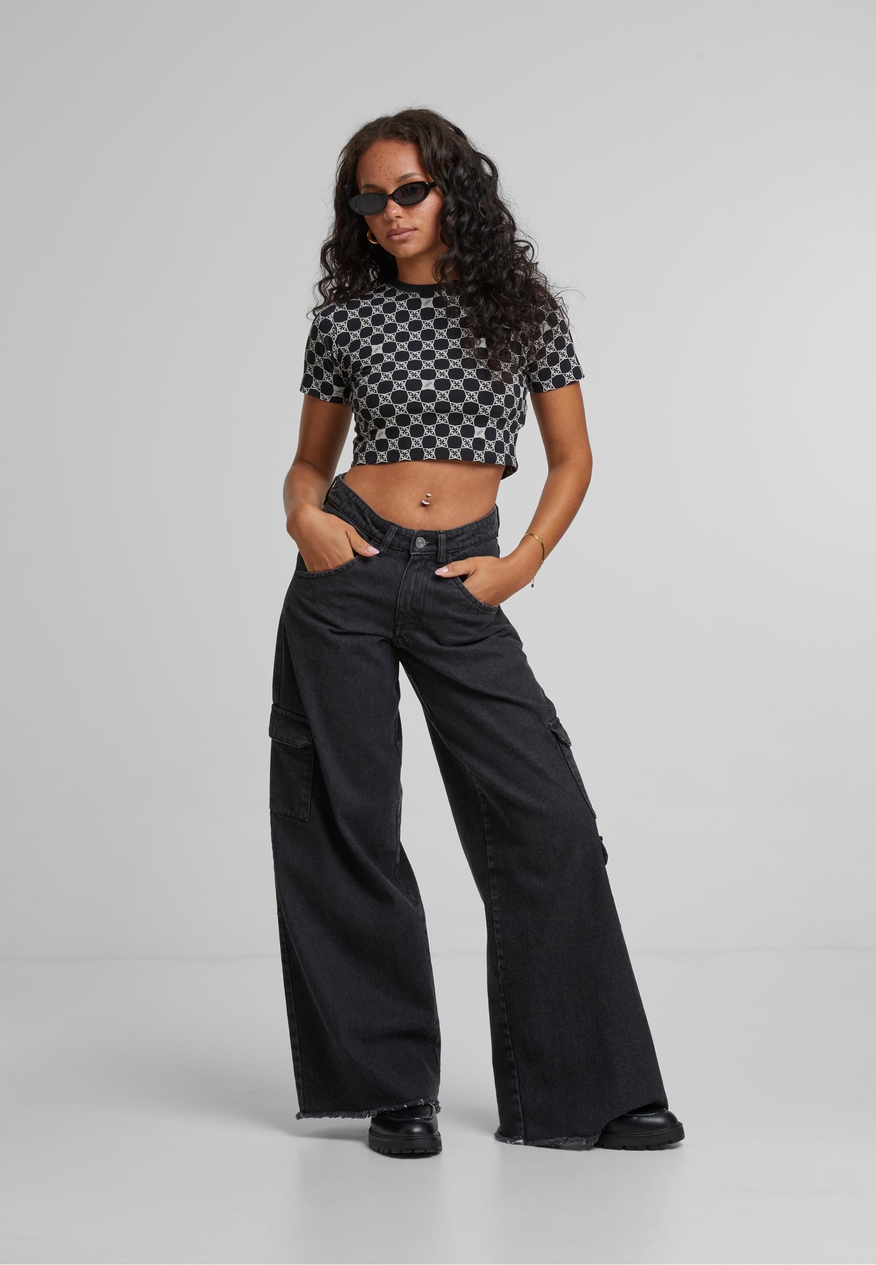 PEQUS T-Shirt »PEQUS Pequs Aether Monogram Top« 1 Stk.