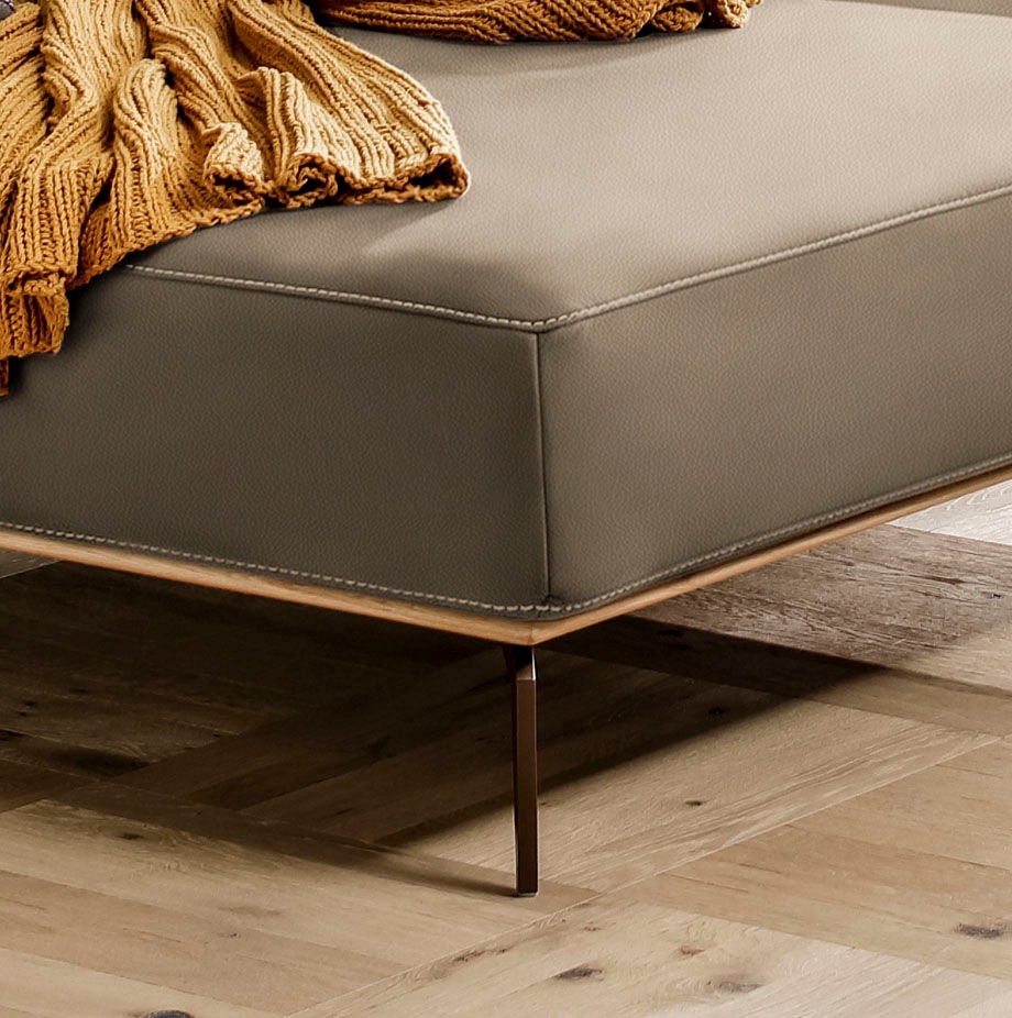 W.SCHILLIG Ecksofa »run, Designsofa mit tollem Sitzkomfort, bequem, L-Form«, mit Holzsockel, Füße in Bronze pulverbeschichtet, Breite 279 cm