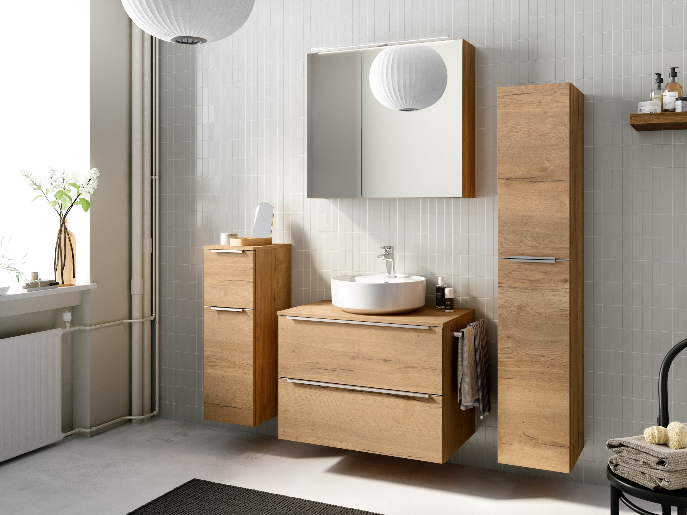 nobilia® Badmöbel-Set »Alvene«, (4 St., vormontiert, mit Soft-Close), inkl. Spiegelschrank mit Beleuchtung und Dimmerfunktion, in 4 Breiten