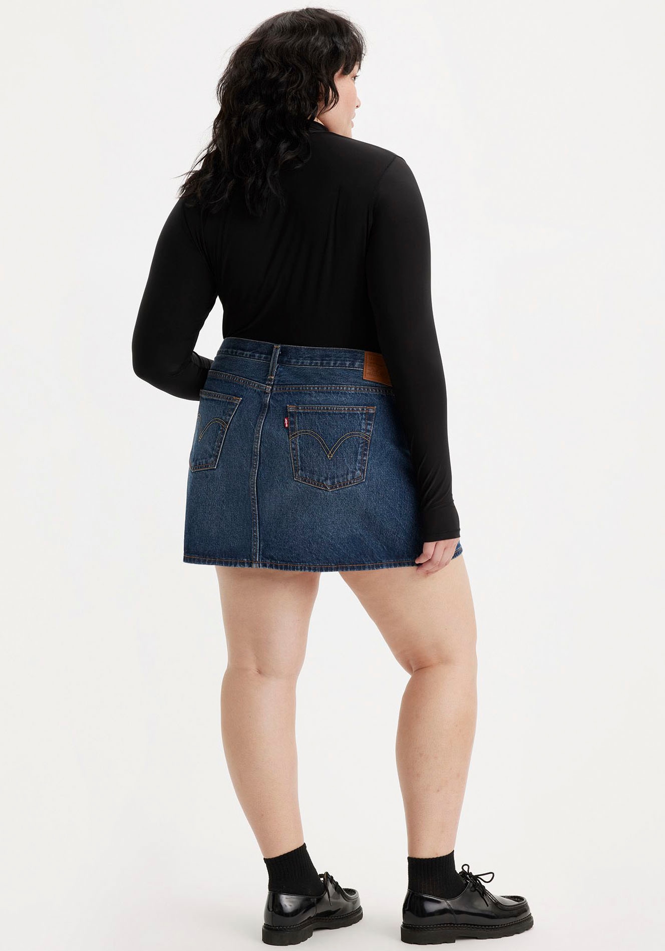 Levi's® Plus Jeansrock »PLUS NEW ICON SKIRT«, mit ausgefranster Kante und Destroyed Details