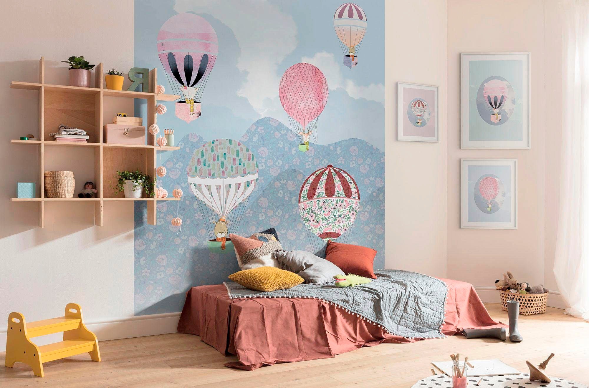 Komar Bild »Happy Balloon Green«, Figuren, (1 St.), Wandbild zur Dekoration - ohne Rahmen