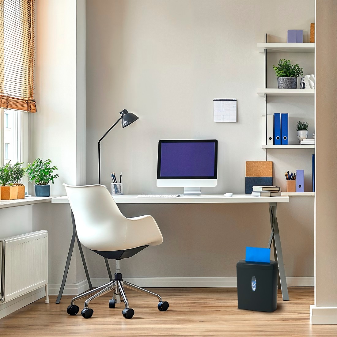 Hama Aktenvernichter »Aktenvernichter Partikelschnitt (auch Plastik/CD, Korb, 10 Blatt, P4)« Mit Papierkorb, 4 x 40 mm Schnitzel, Automatik, Rücklauf