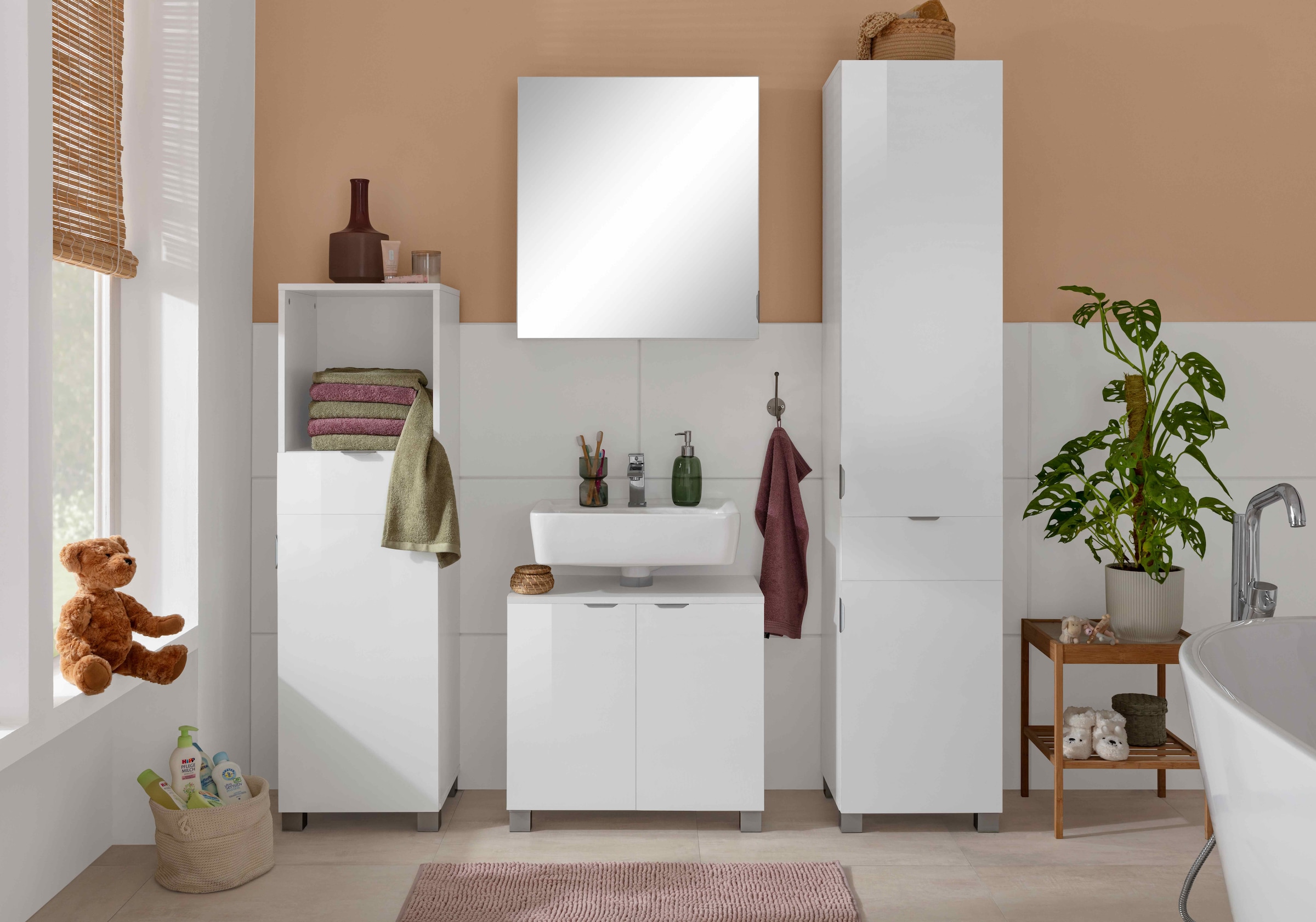 welltime Midischrank »Lage«, Pflegeleichte Oberfläche, viel Stauraum, FSC®-zertifiziert