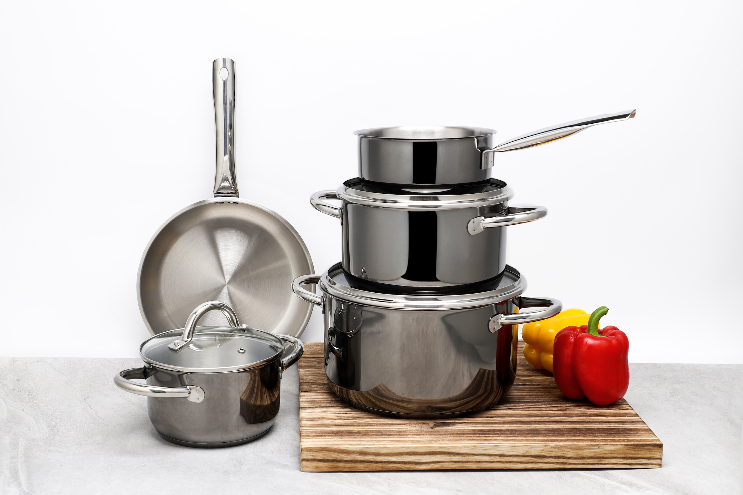 ECHTWERK Topf-Set »Black-Edition«, Edelstahl 18/8, (Set, 8 tlg., je 1 Kochtopf 16/20/24 cm, Kasserolle 16 cm, Bratpfanne 24 cm), für alle Herdarten geeignet, Induktion