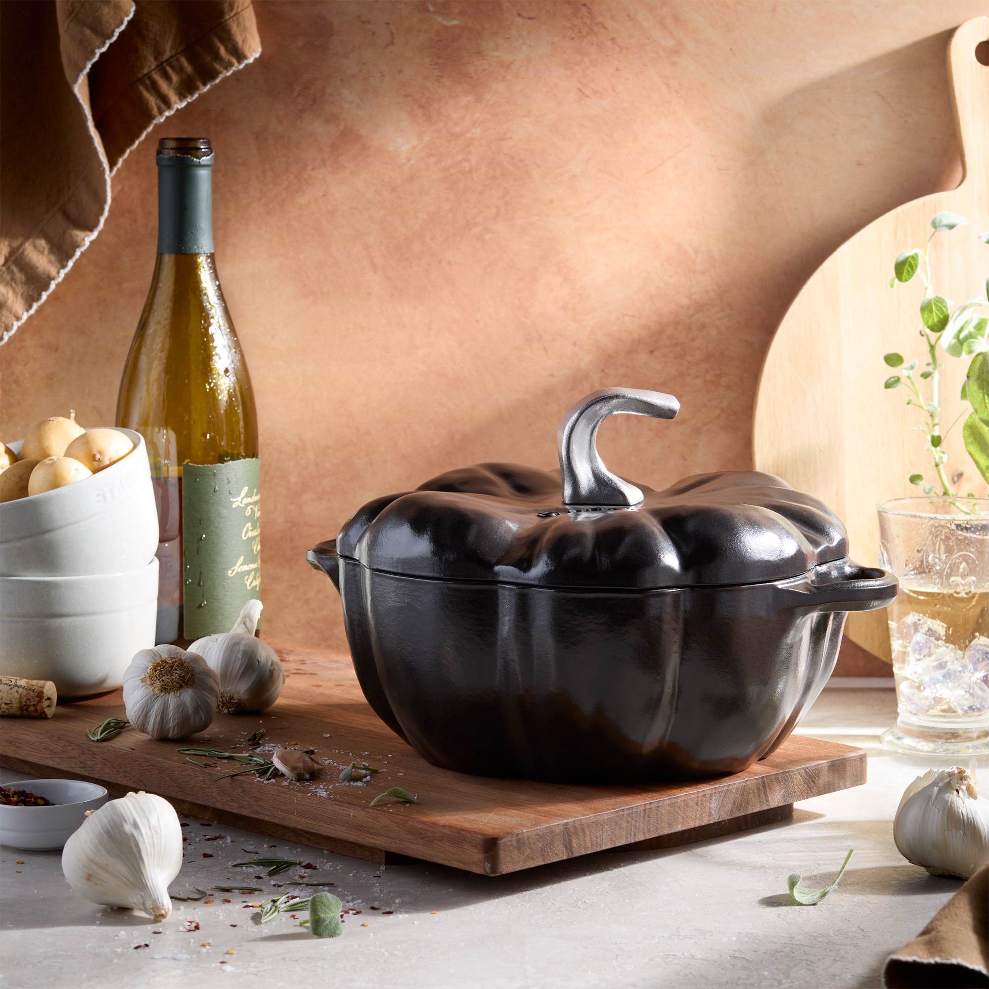STAUB Bräter »La Cocotte«, Gusseisen, (1 tlg.), Gusseisen, Emailliert, Schw günstig online kaufen