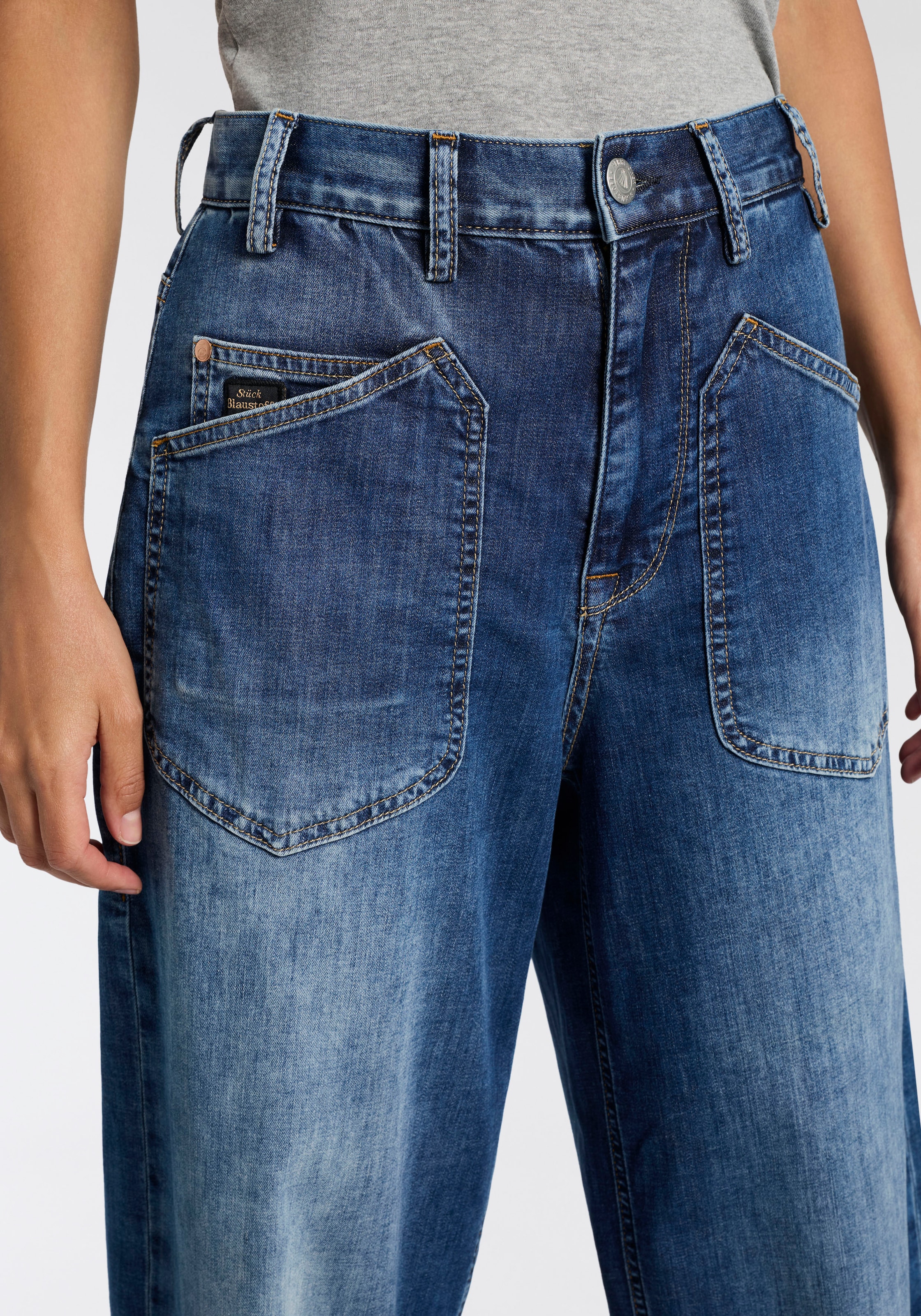 Herrlicher Loose-fit-Jeans »Meryll Denim Light« O-Shape mit aufgesetzten Taschen