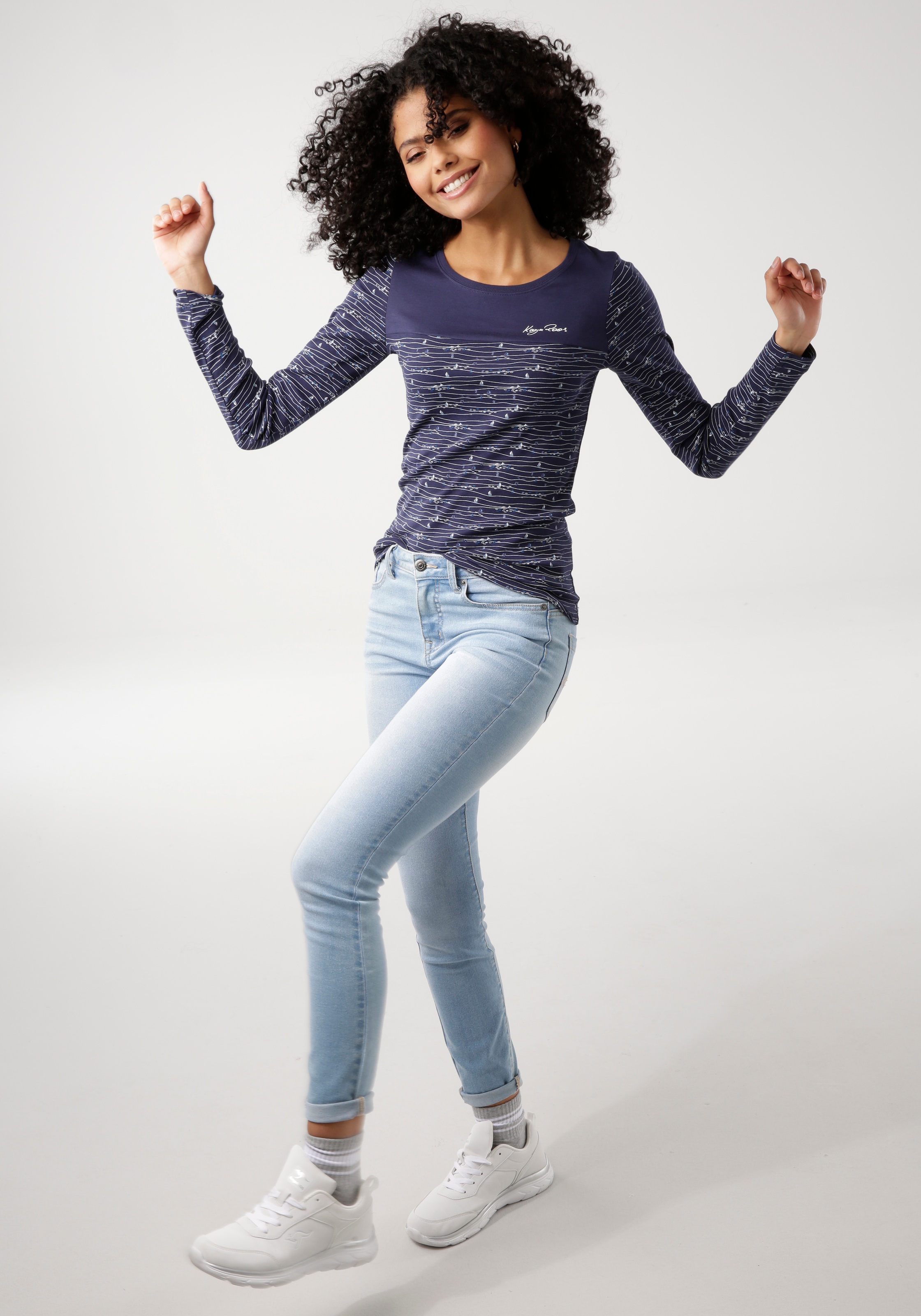 KangaROOS Langarmshirt Langarm,  sehr figurbetont,  aus Baumwolle