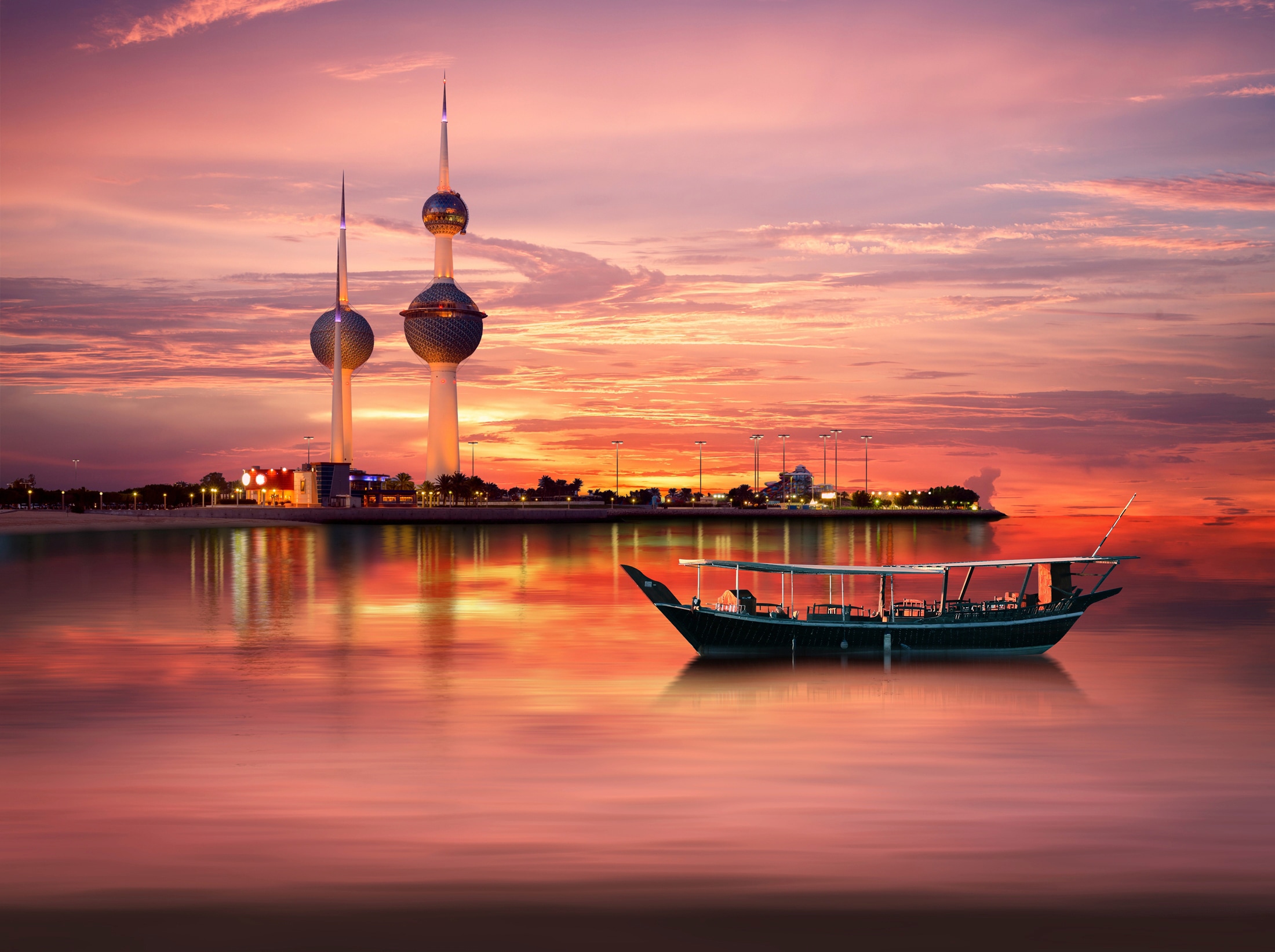 Papermoon Fototapete »KUWAIT-STADT-BOOT SKYLINE STRAND MEER GOLF PANORAMA« günstig online kaufen