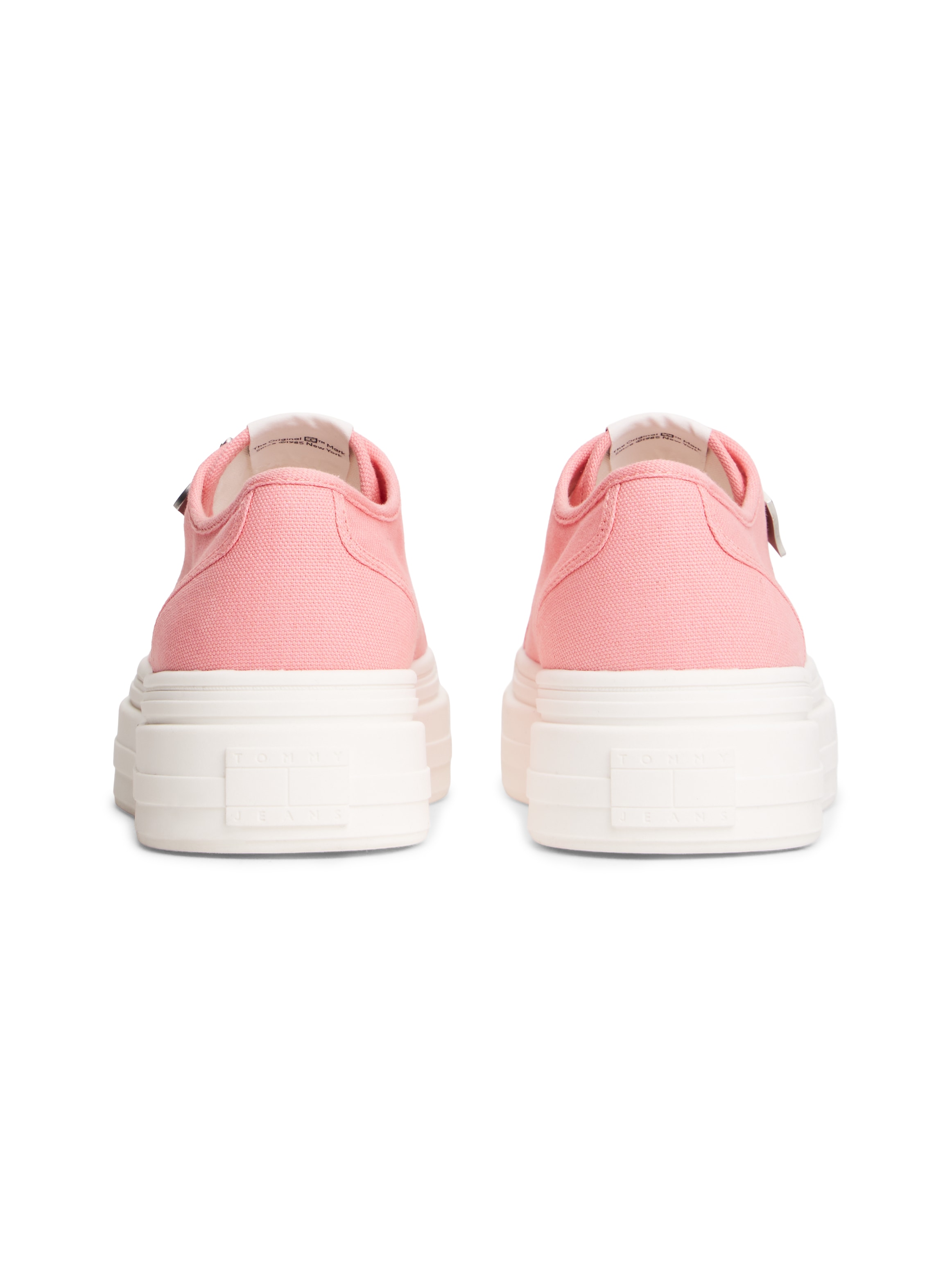 Tommy Jeans Plateausneaker »TJW FLATFORM SNEAKER CHARMS«  Halbschuh, Schnürer, Freizeischuh mit kleiner TJ-Flagge als Anhänger
