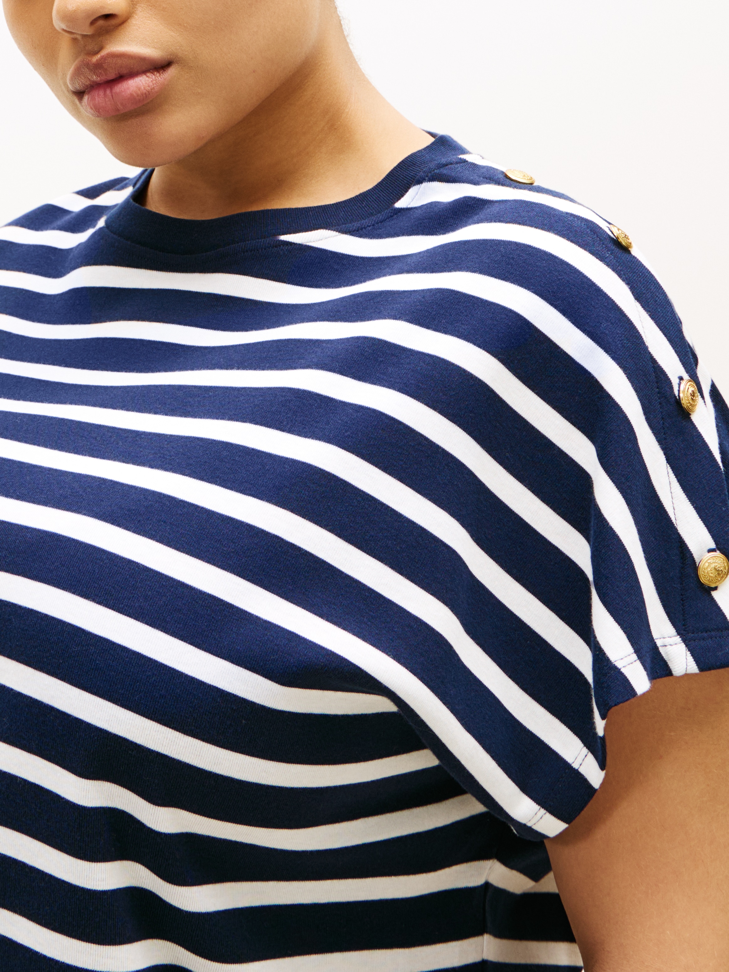 Tommy Hilfiger Curve Kurzarmshirt »CRV GOLD BUTTON SS TEE« in großen Größen