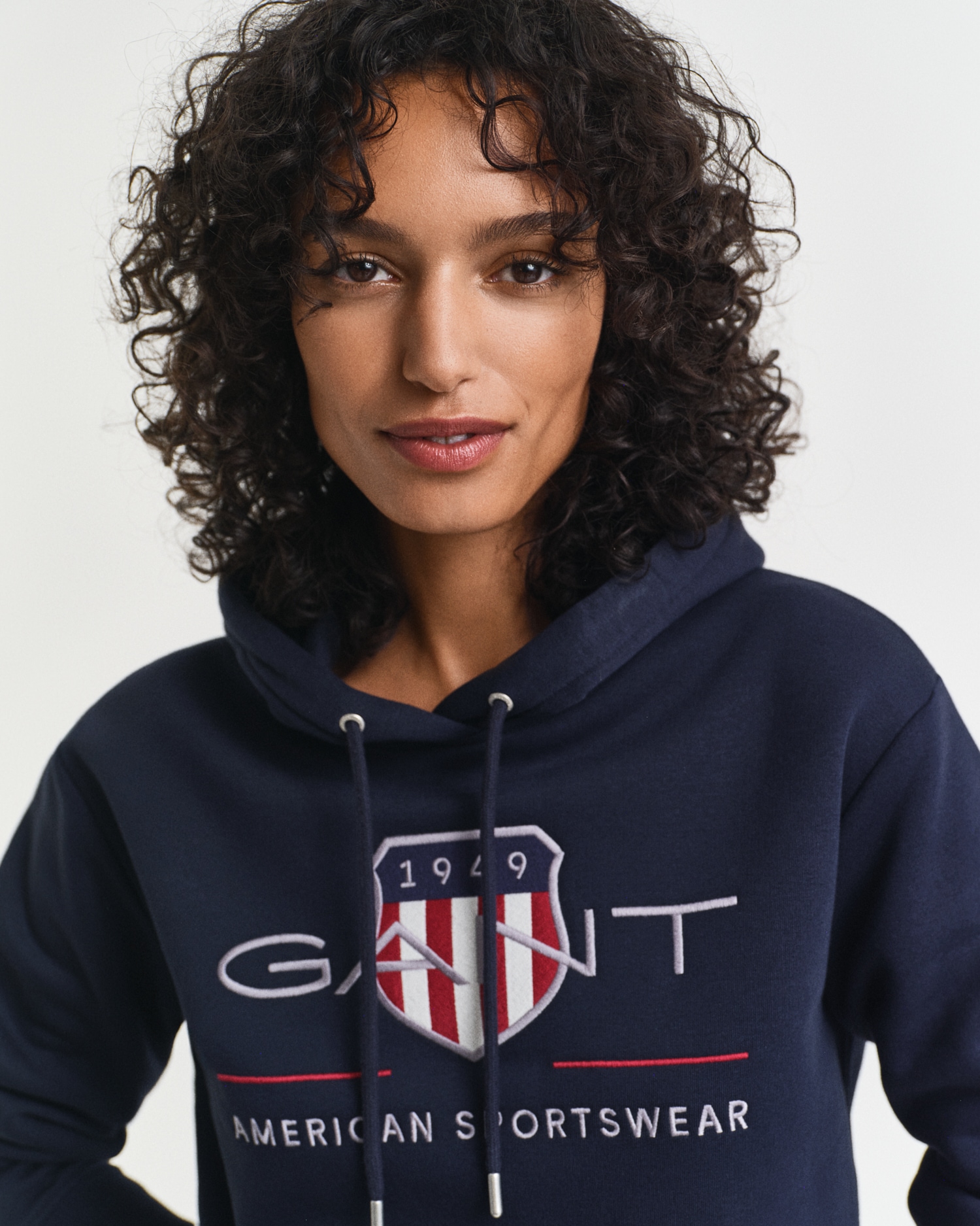 Gant Kapuzensweatshirt »ARCHIVE SHIELD HOODIE«, Mit Kapuze mit Kordelzug
