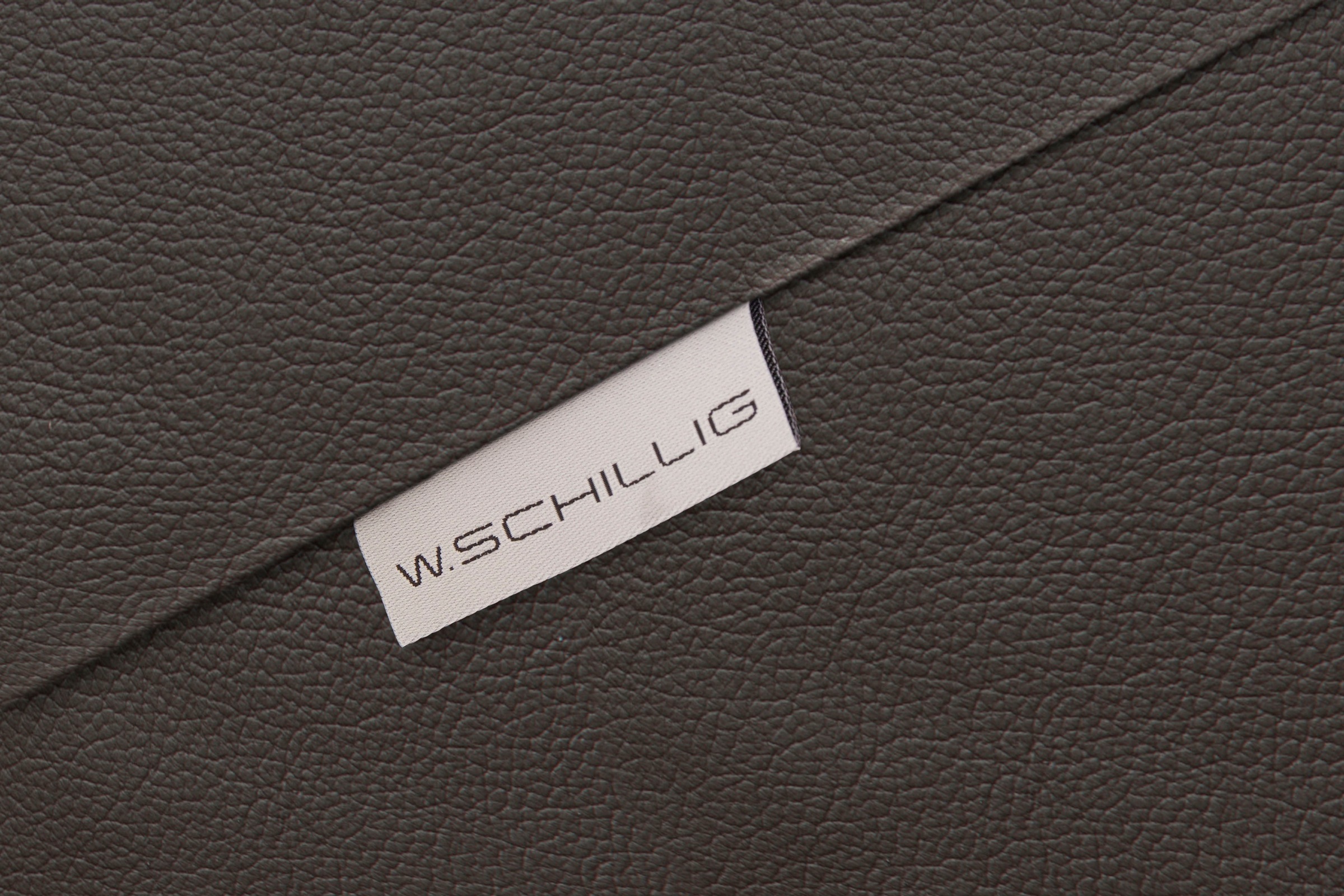 W.SCHILLIG Ecksofa »finn, toller Sitzkomfort, L-Form, hochwertige Verarbeitungsdetails«, German Design Award 2016, Fußgestell Chrom glänzend, Breite 281 cm