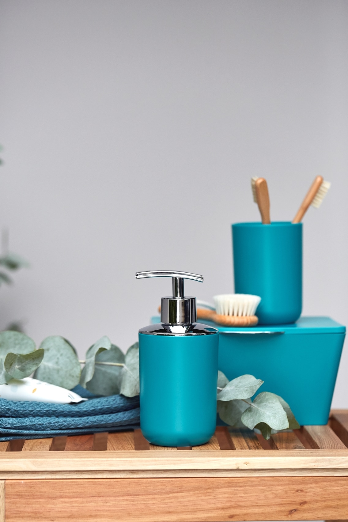 WENKO Badaccessoire-Set »Brasil« Seifenspender, Zahnputzbecher, WC-Garnitur & Kosmetikeimer