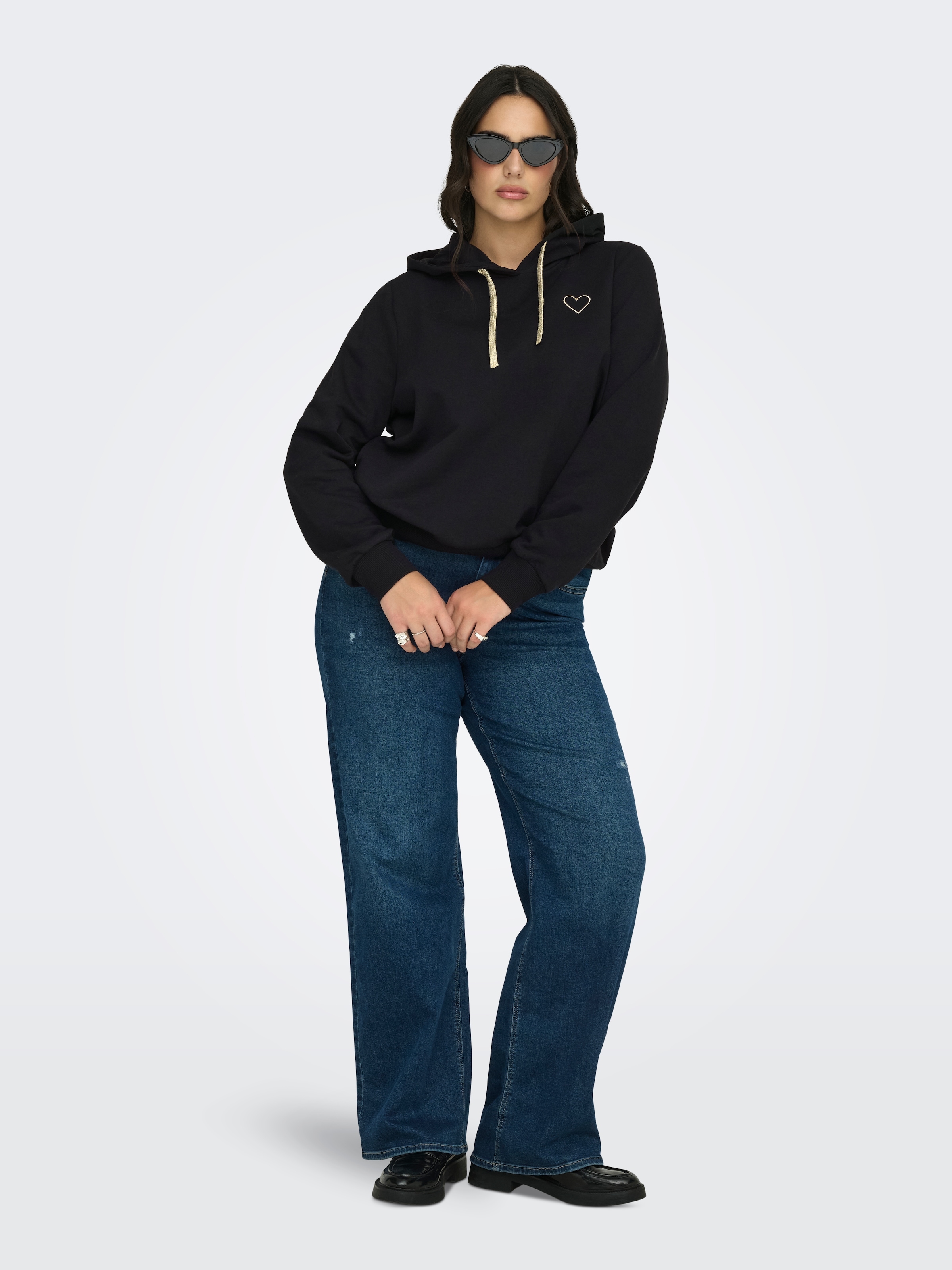 ONLY CARMAKOMA Kapuzensweatshirt »CARNOLI L/S HEART HOOD SWT NOOS«

