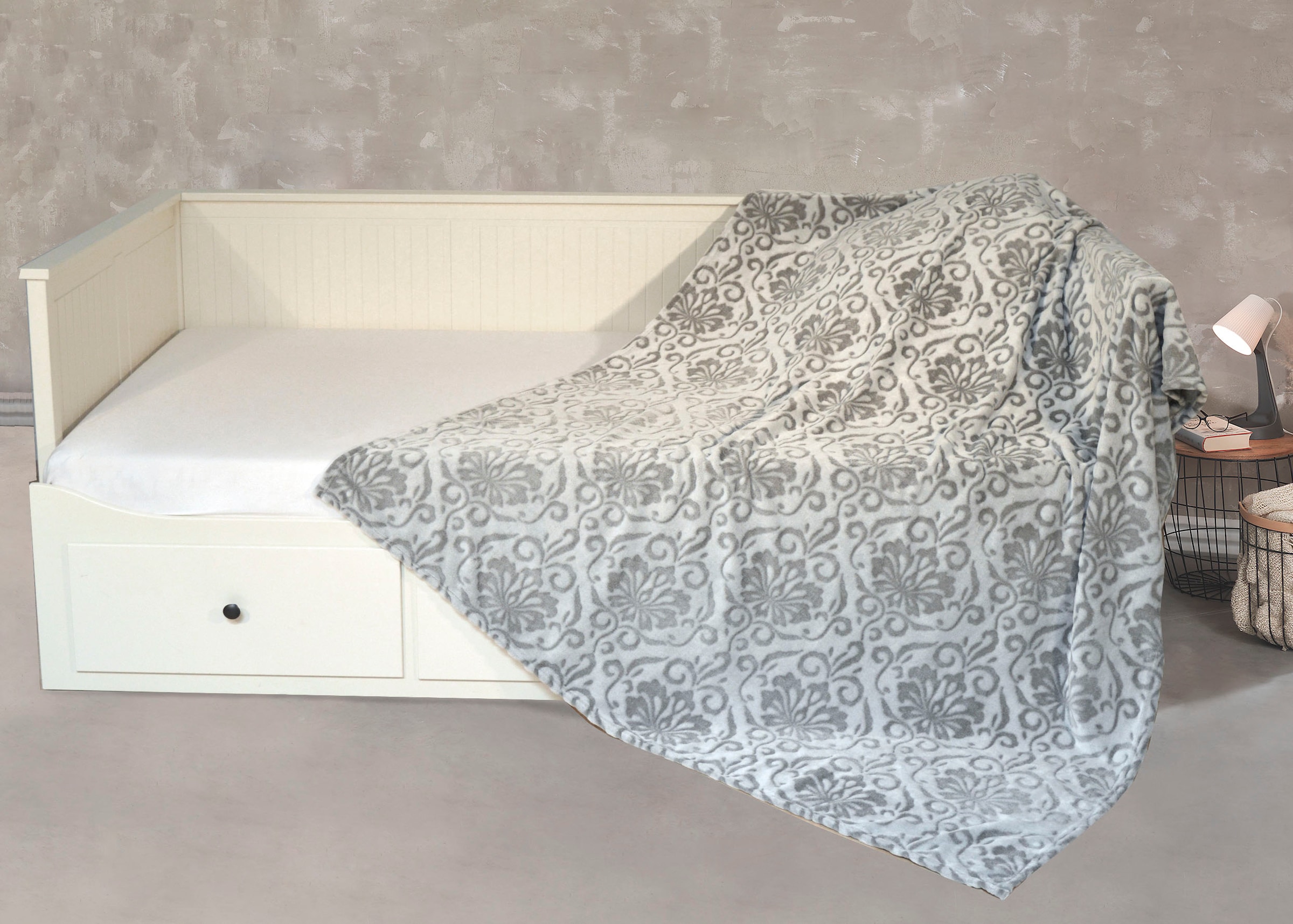 KiNZLER Wohndecke »Kaschmirtouch Ornamente«, mit Hoch-Tief Effekt günstig online kaufen