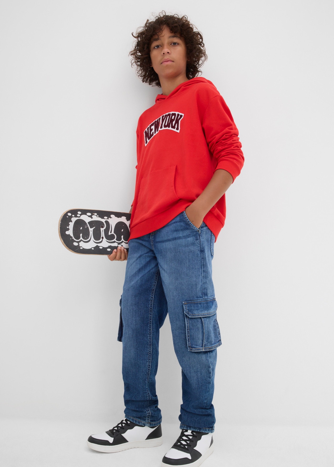 bonprix Loose-fit-Jeans mit Cargo-Design, aus Baumwolle, Polyester und Elasthan