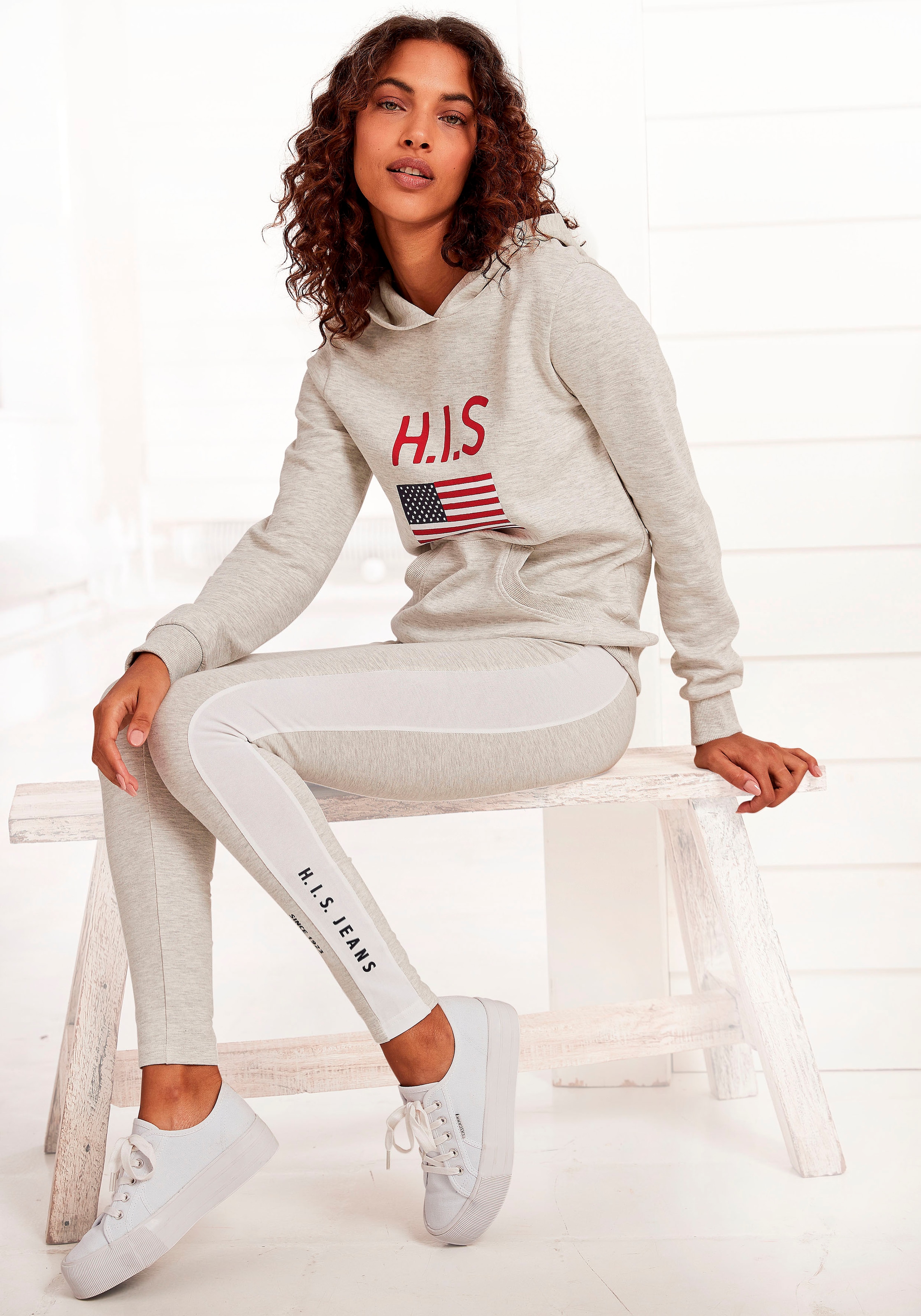 H.I.S Kapuzensweatshirt, mit Logodruck und Kängurutasche, Loungeanzug, Hoodie