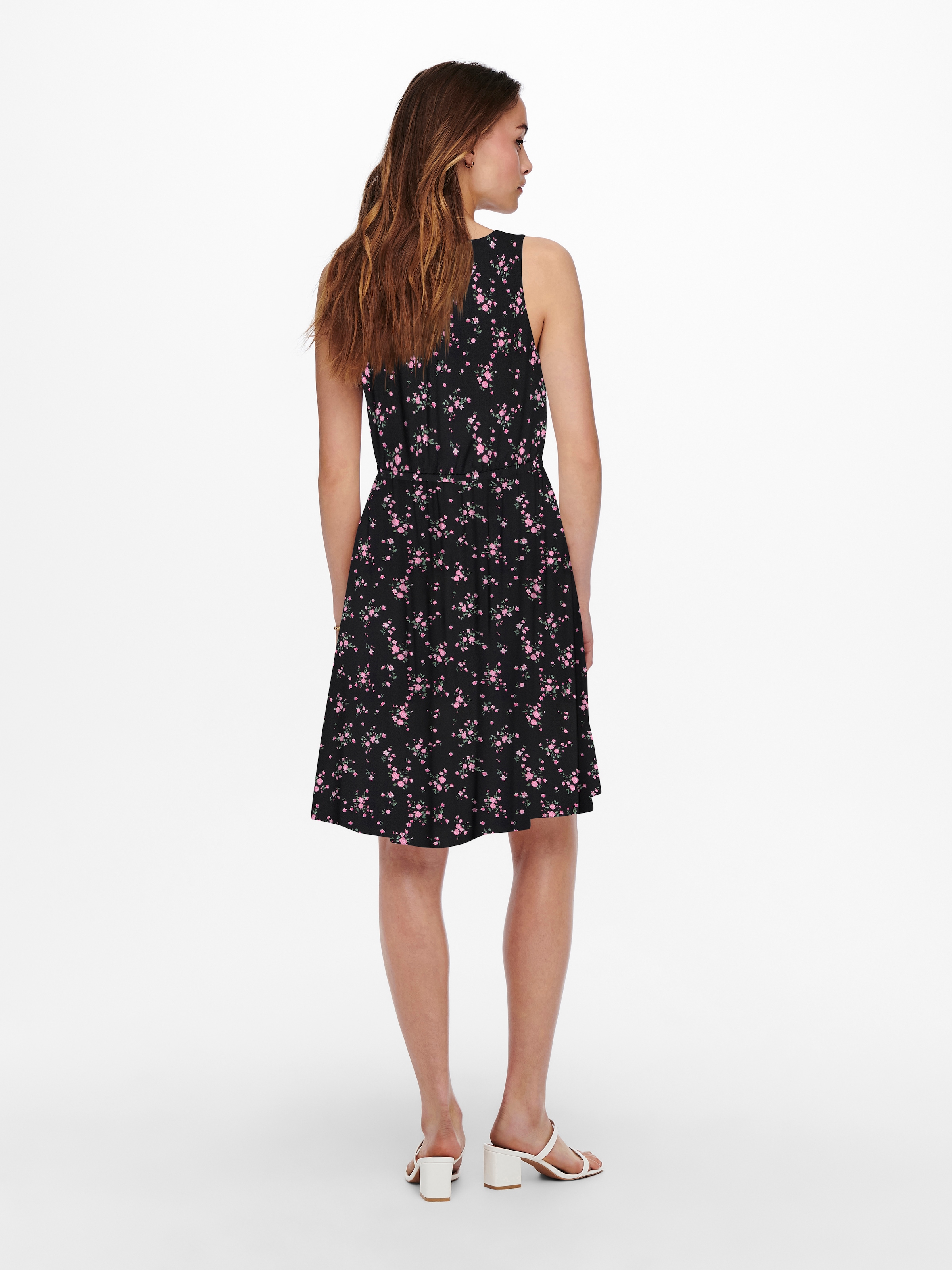 ONLY Sommerkleid »ONLNOVA LIFE S/L SARA DRESS« Viskose, regular fit, Rundhals