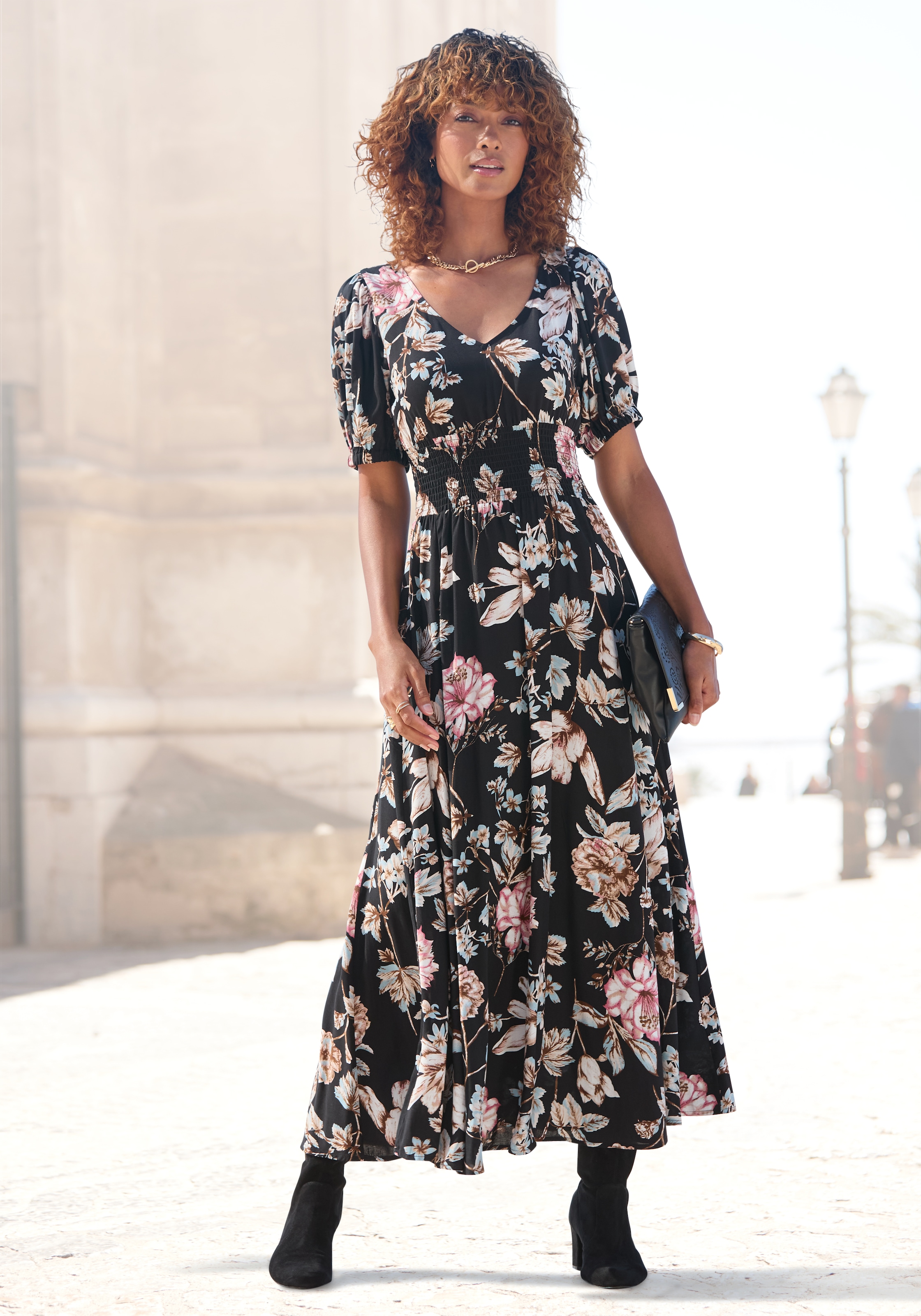 LASCANA Maxikleid, mit Blumendruck und leichten Puffärmeln, Sommerkleid, casual-elegant