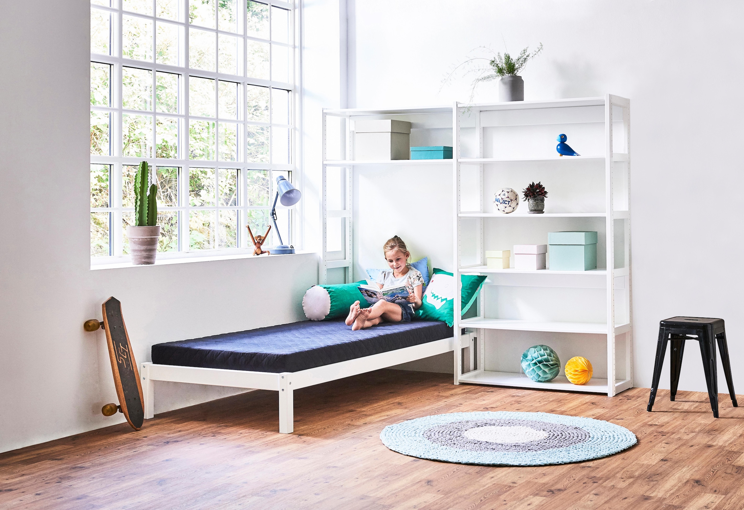 Hoppekids Jugendzimmer-Set »STOREY«, (Set, 16 tlg., Kinderbett, Rollrost, Schaummatratze, Regalsystem, 8 Einlegeböden)