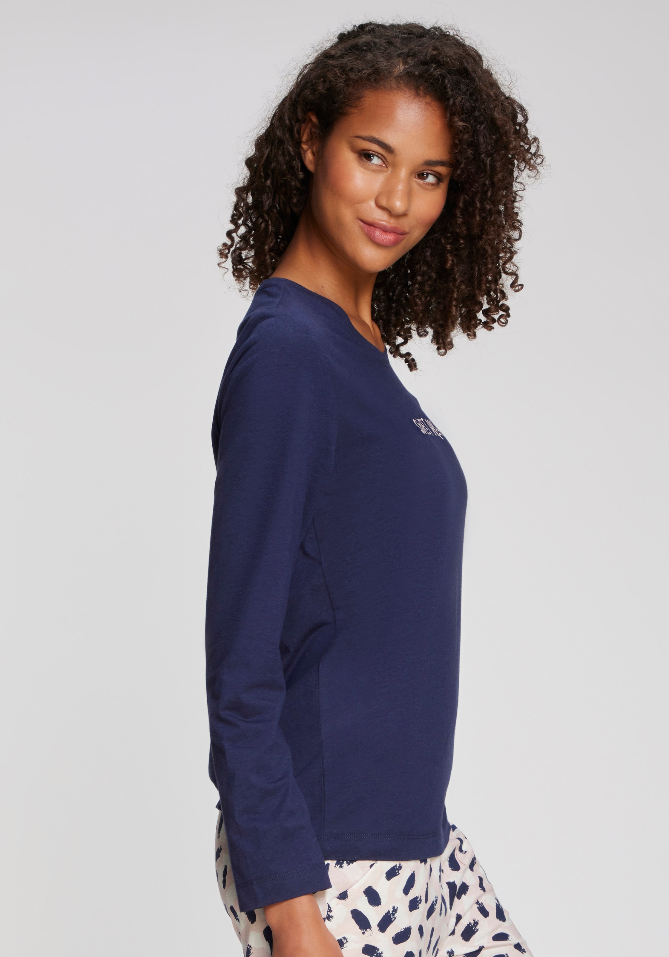 s.Oliver Longsleeve, Mit kleinem Frontprint