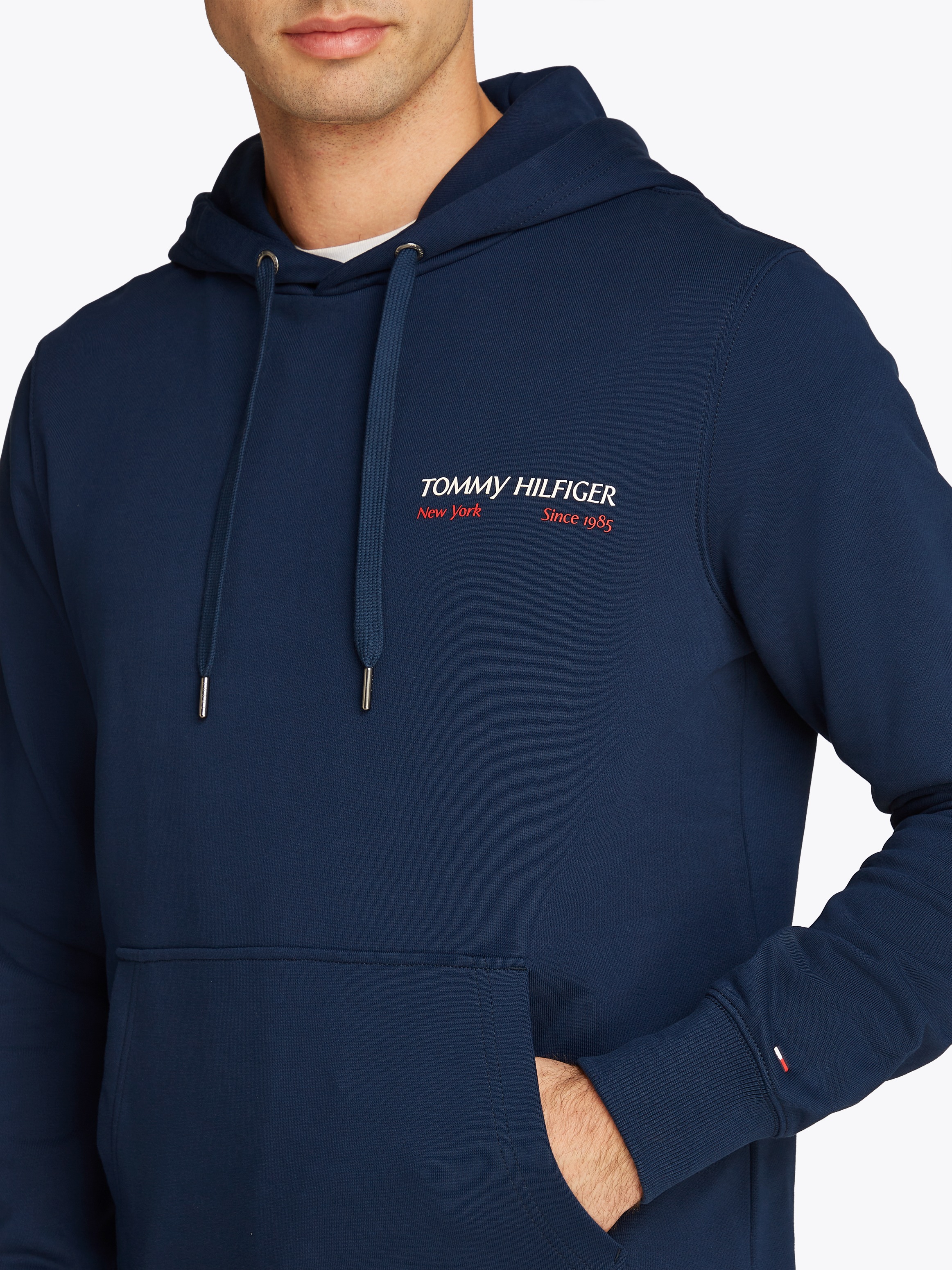 Tommy Hilfiger Kapuzensweatshirt »HILFIGER COLOR PHOTO PRT HOODIE«, mit großem Fotoprint auf dem Rücken
