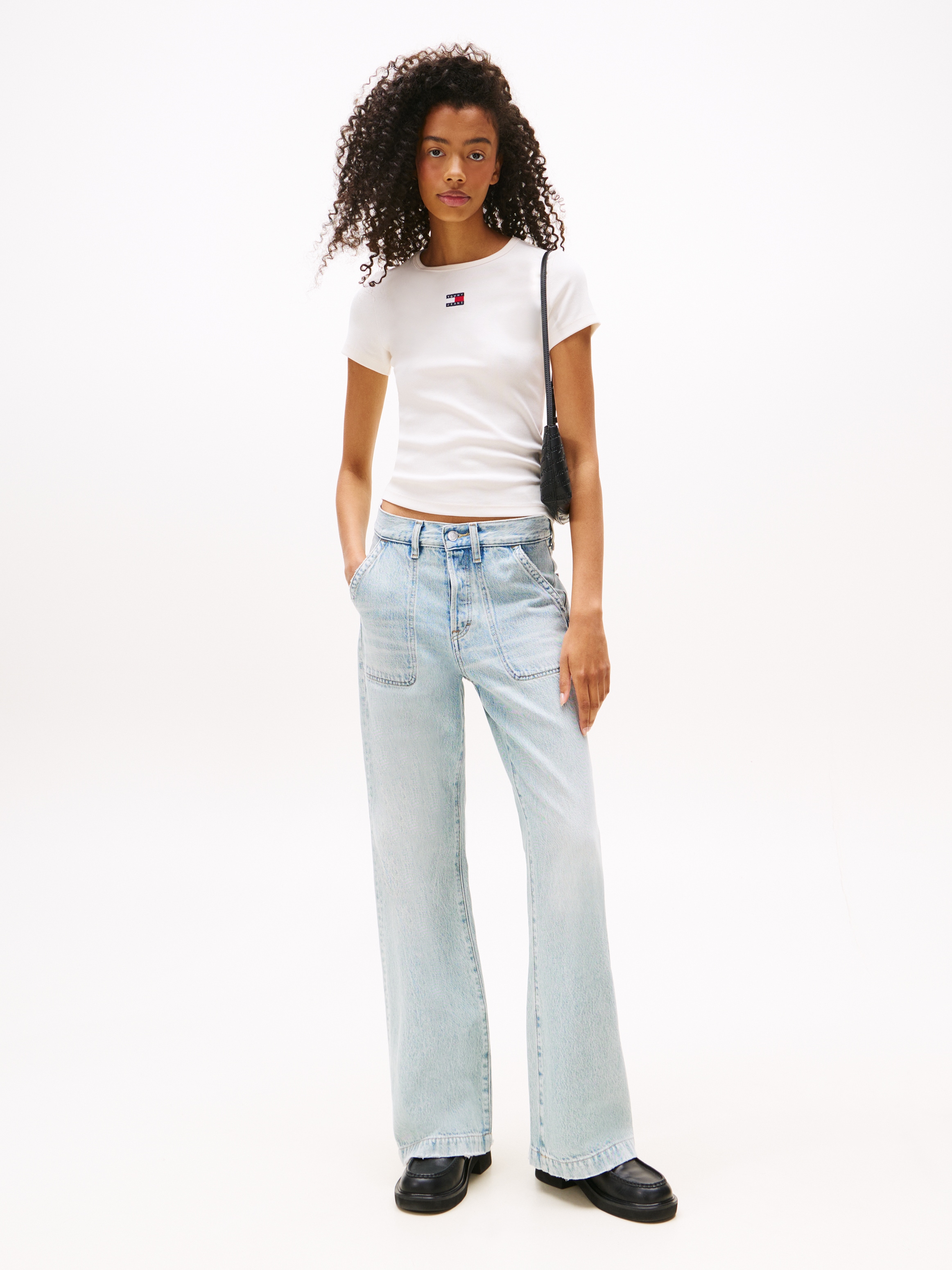 Tommy Jeans Kurzarmshirt »TJW SLIM BADGE RIB TEE« mit gerippter Struktur