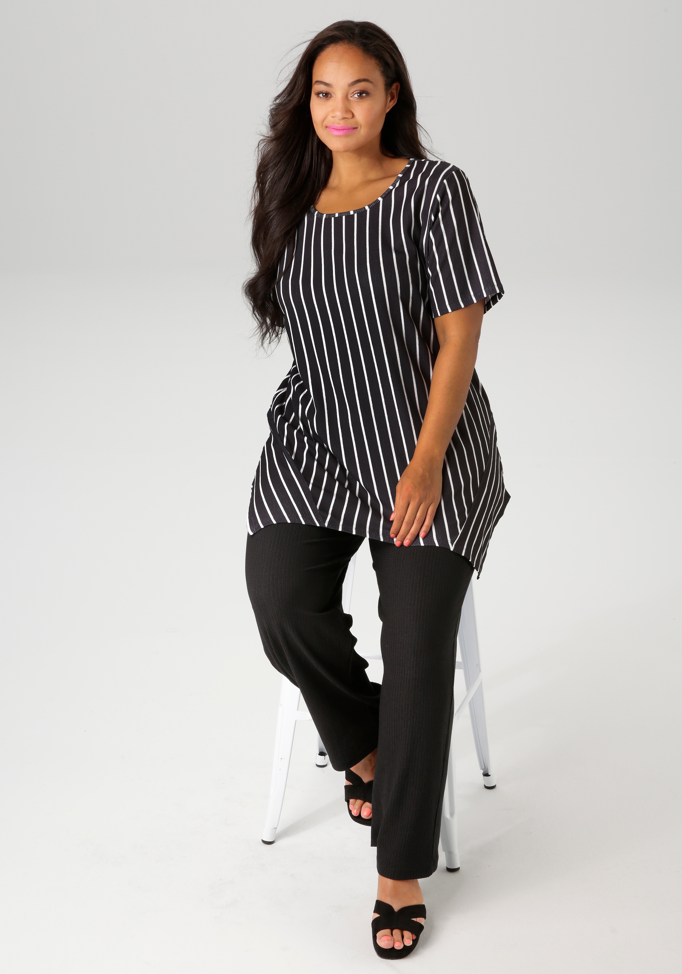 Aniston PLUS Blusenshirt, mit dezenter Streifenlook Struktur