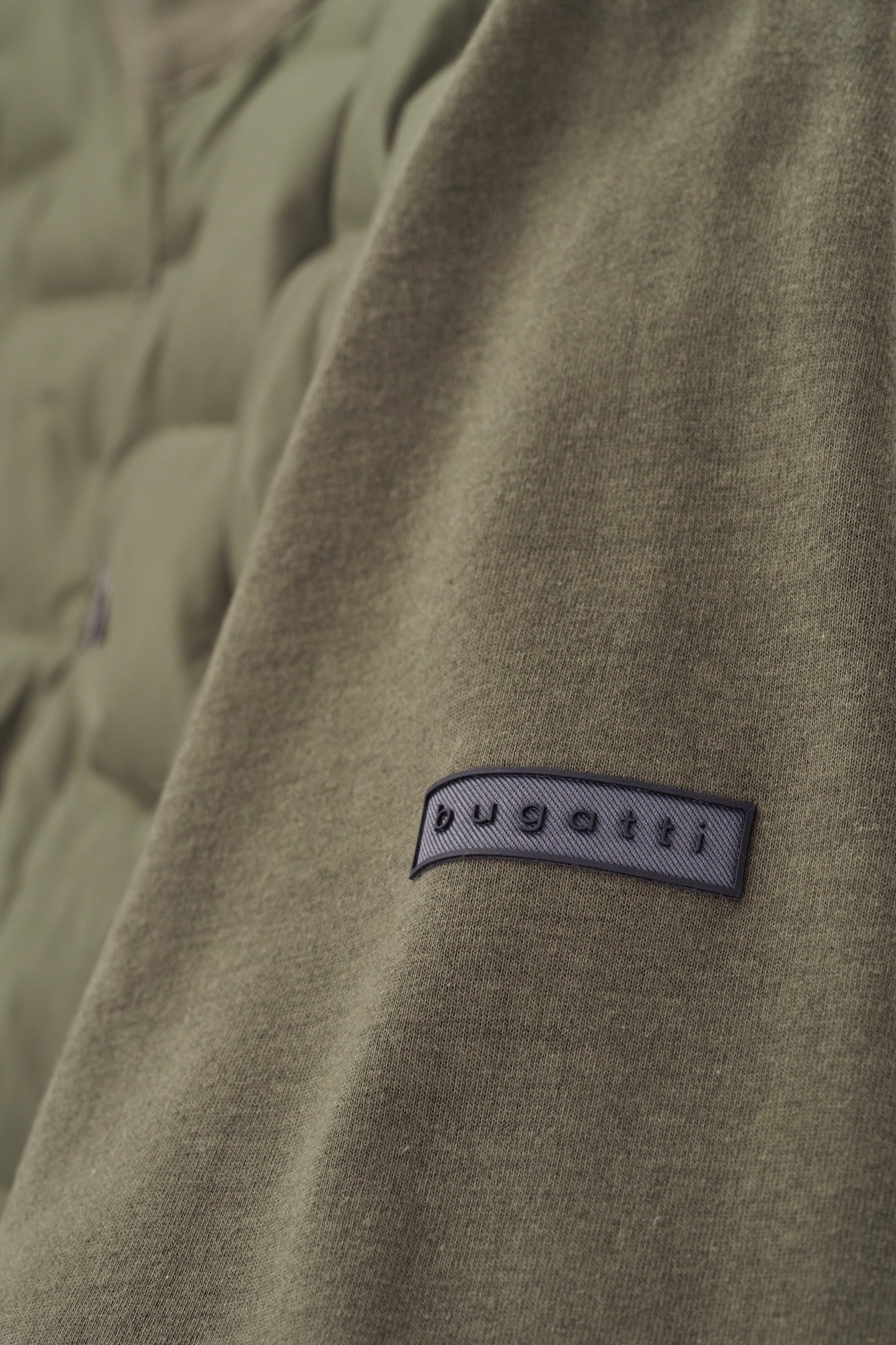 bugatti Sweatshirt, aus einem bequemen Baumwoll-Elasthan-Mix
