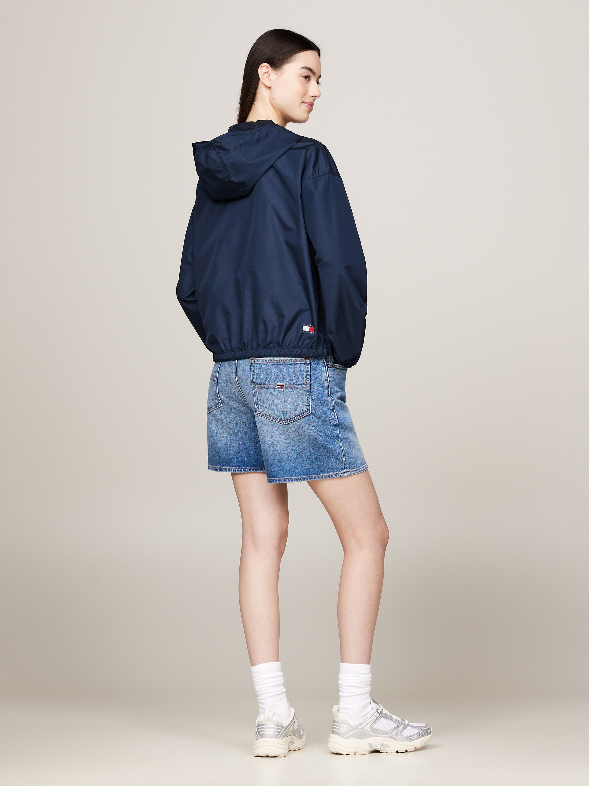 Tommy Jeans Windbreaker »TJW CRP LT CHICAGO«, in modischer Cropped Form