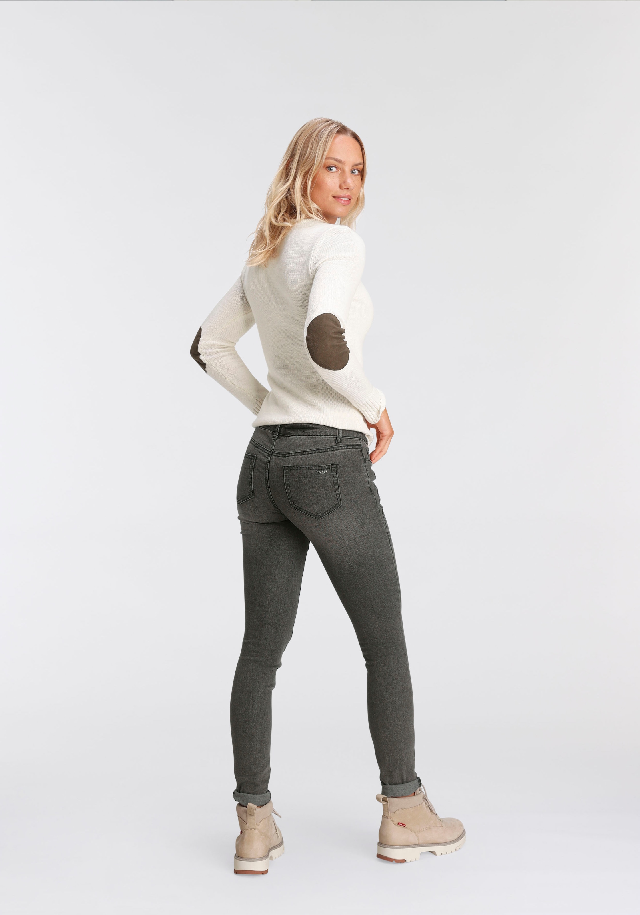Arizona Skinny-fit-Jeans »mit Keileinsätzen«, extra-enger Beinschnitt, niedrige Leibhöhe