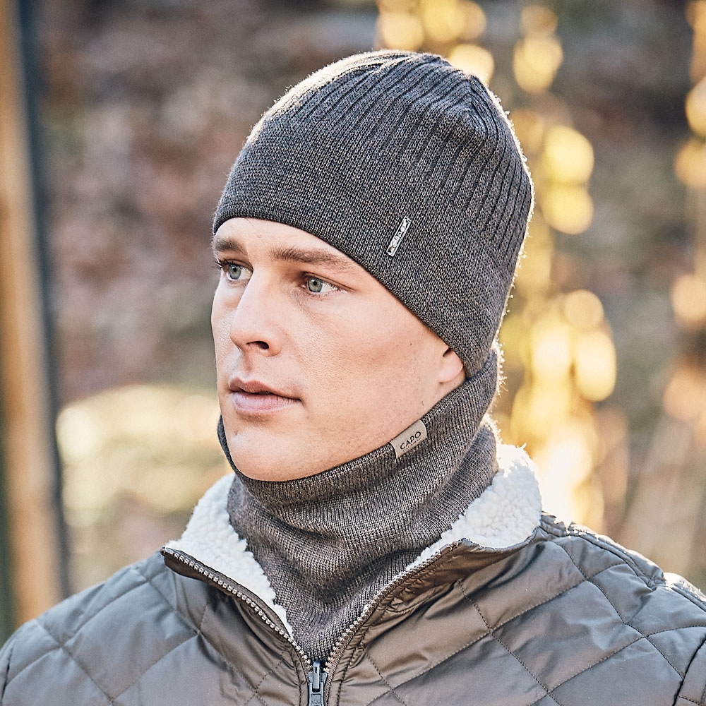 CAPO Strickmütze Rippenstrick, hoher Wollanteil, natürliche Thermoregulation, gefüttert