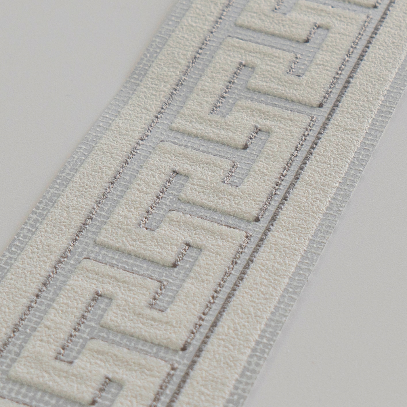 A.S. Création Bordüre »Only Borders«, Antikoptik-grafisch-geometrisch, Bordüre Grafik Metallic geometrisch Mäander selbstklebend modern Optik