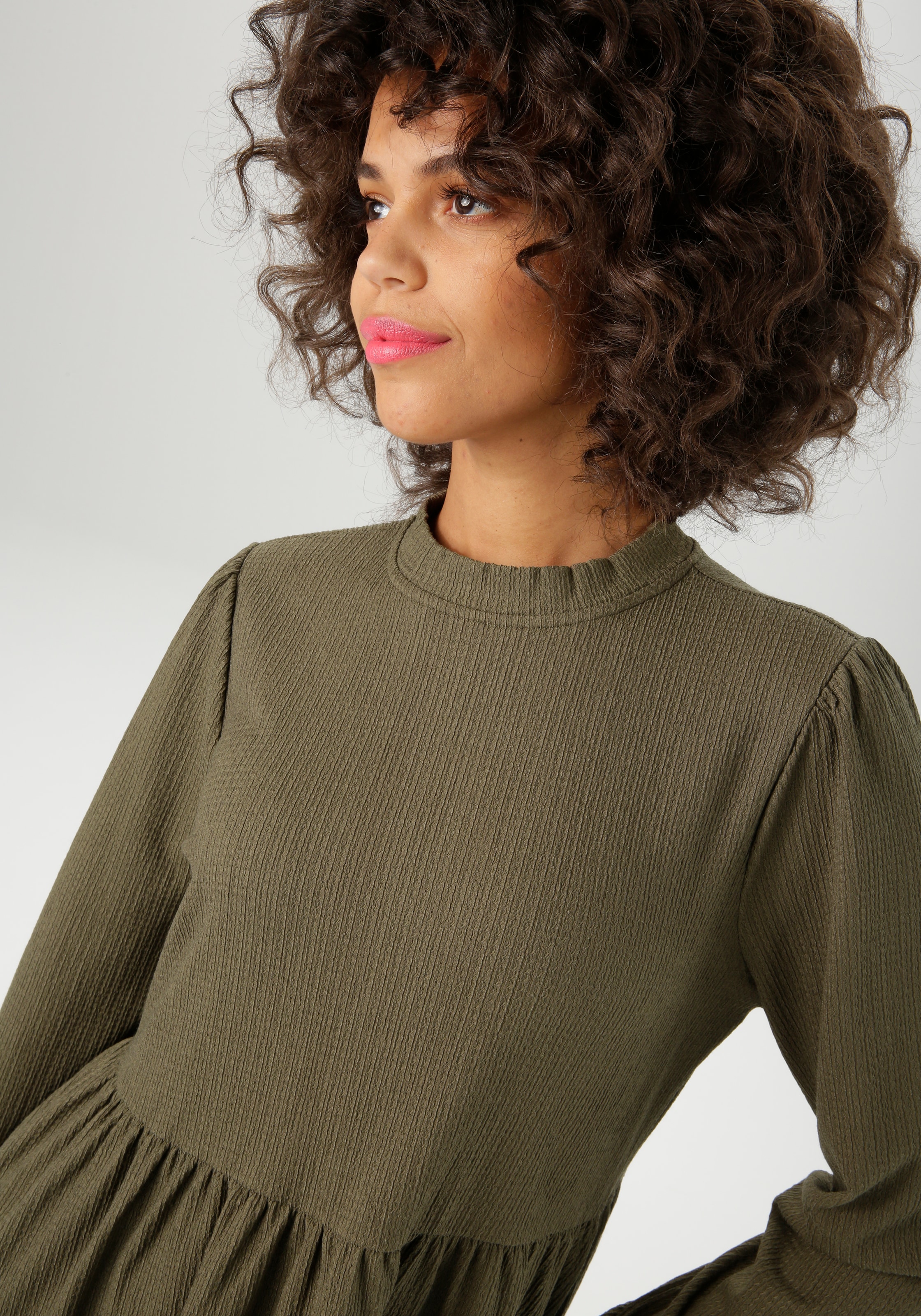 Aniston CASUAL Jerseykleid, aus strukturierter, elastischer Crepé-Qualität - NEUE KOLLEKTION