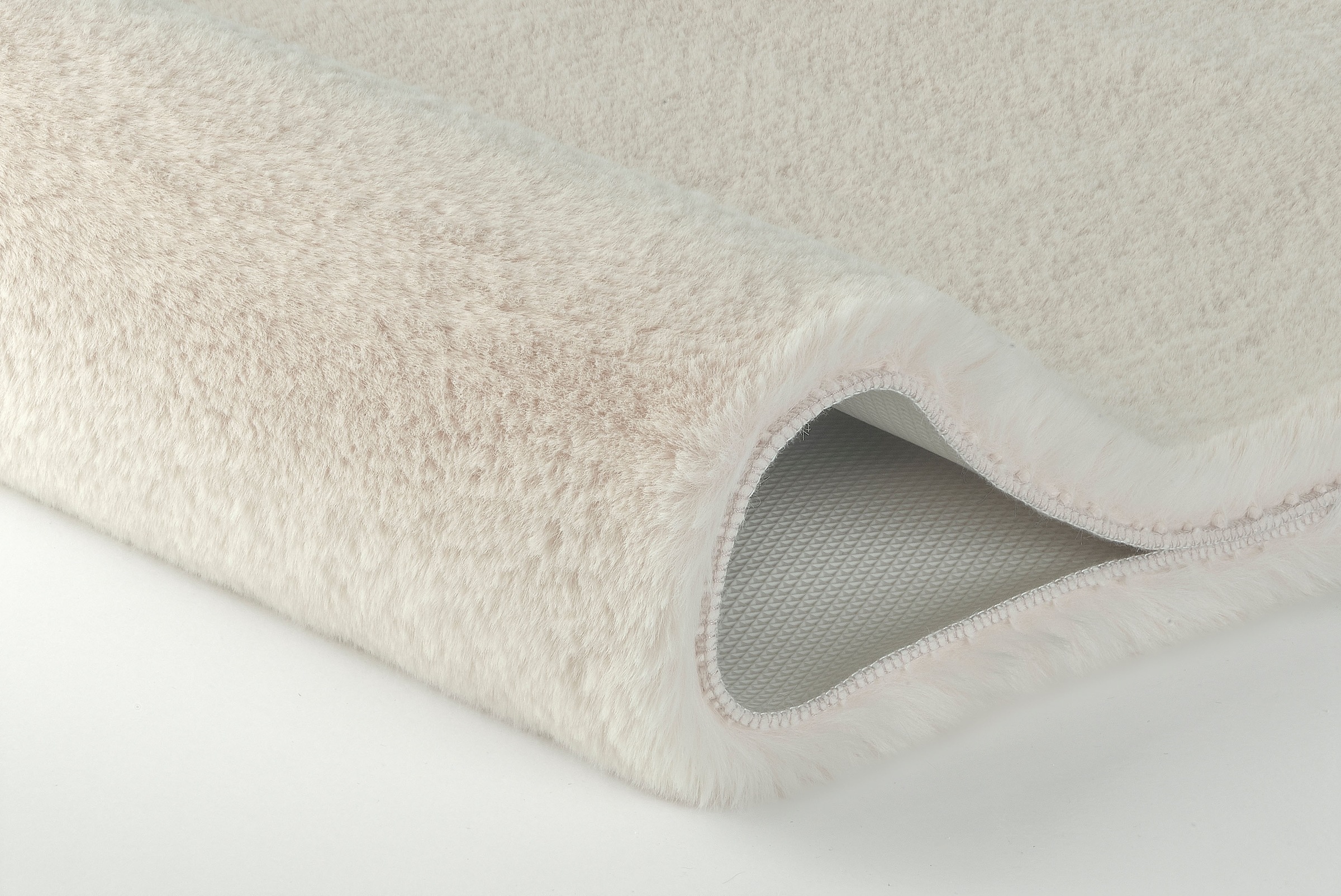 Kleine Wolke Badematte »Cony«, rutschhemmend beschichtet, fußbodenheizungsgeeignet, Badteppich, Fell-Optik, Uni Farben, besonders weich & kuschelig