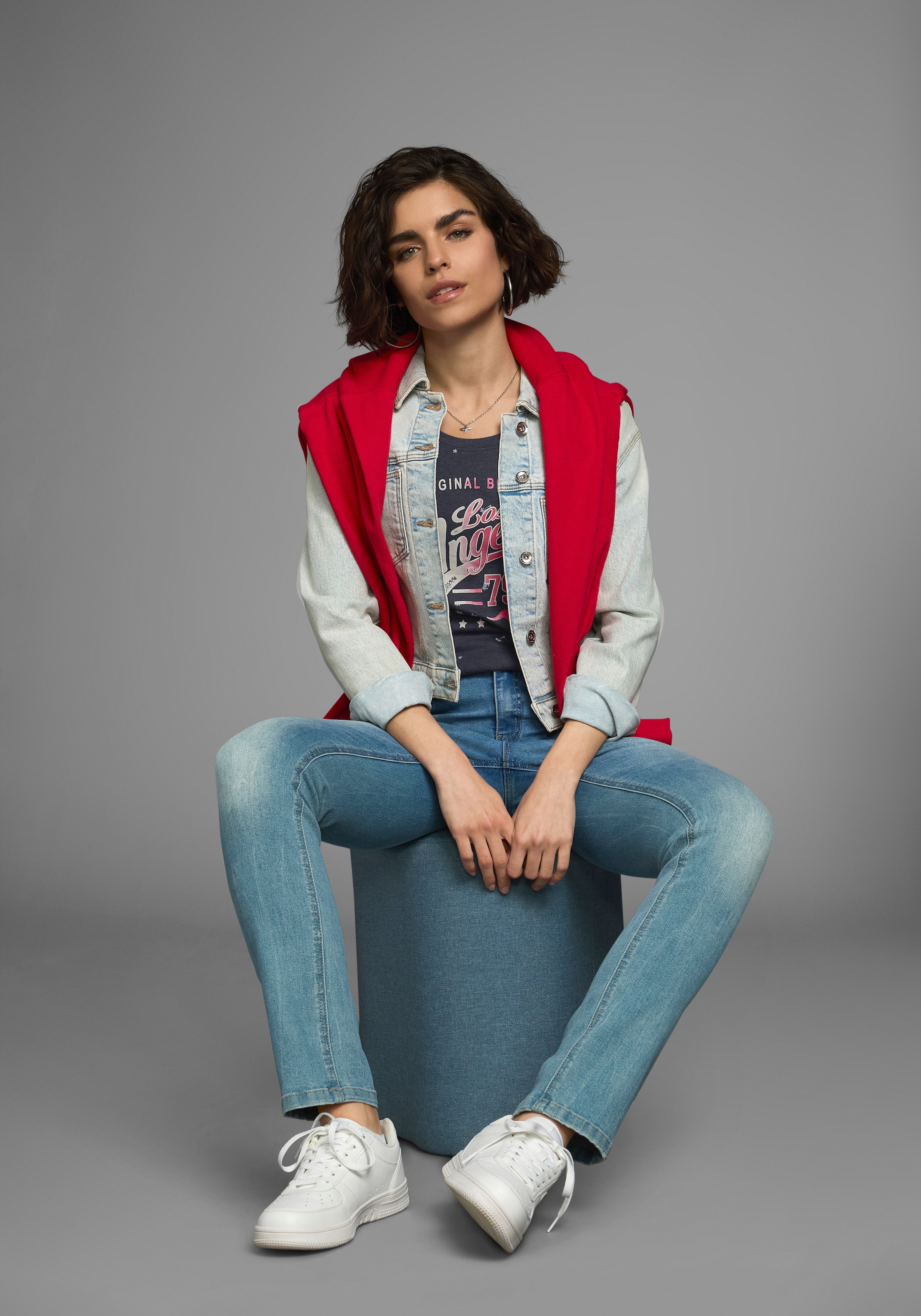 KangaROOS T-Shirt Kurzarm,  figurbetonte Passform,  aus 100% Baumwolle