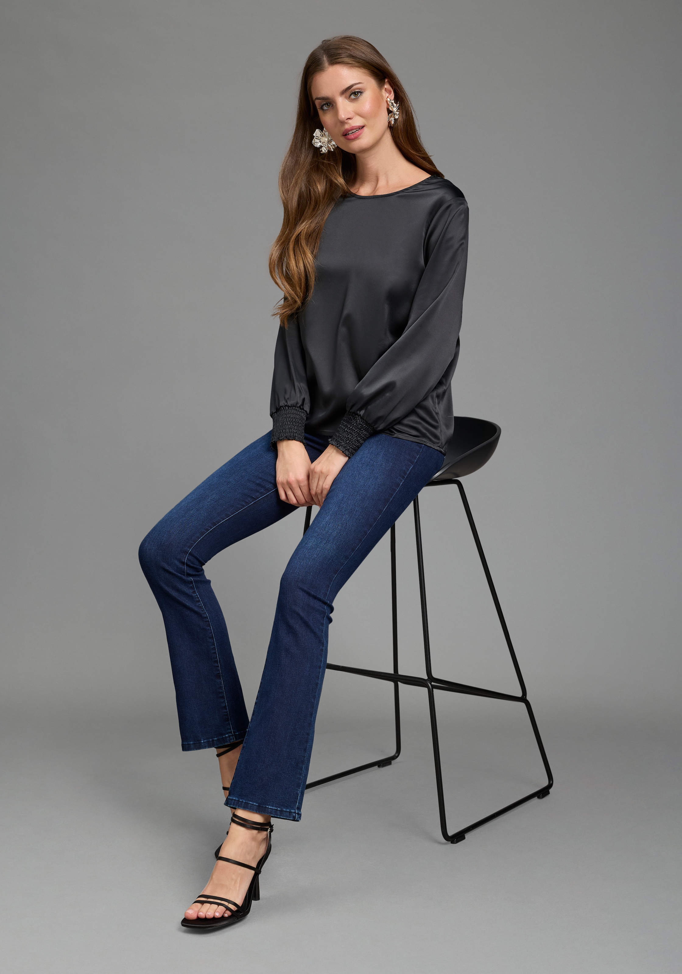Laura Scott Schlupfbluse Festliche Satin-Bluse, Elastikbündchen am Ärmel, glänzender Stoff