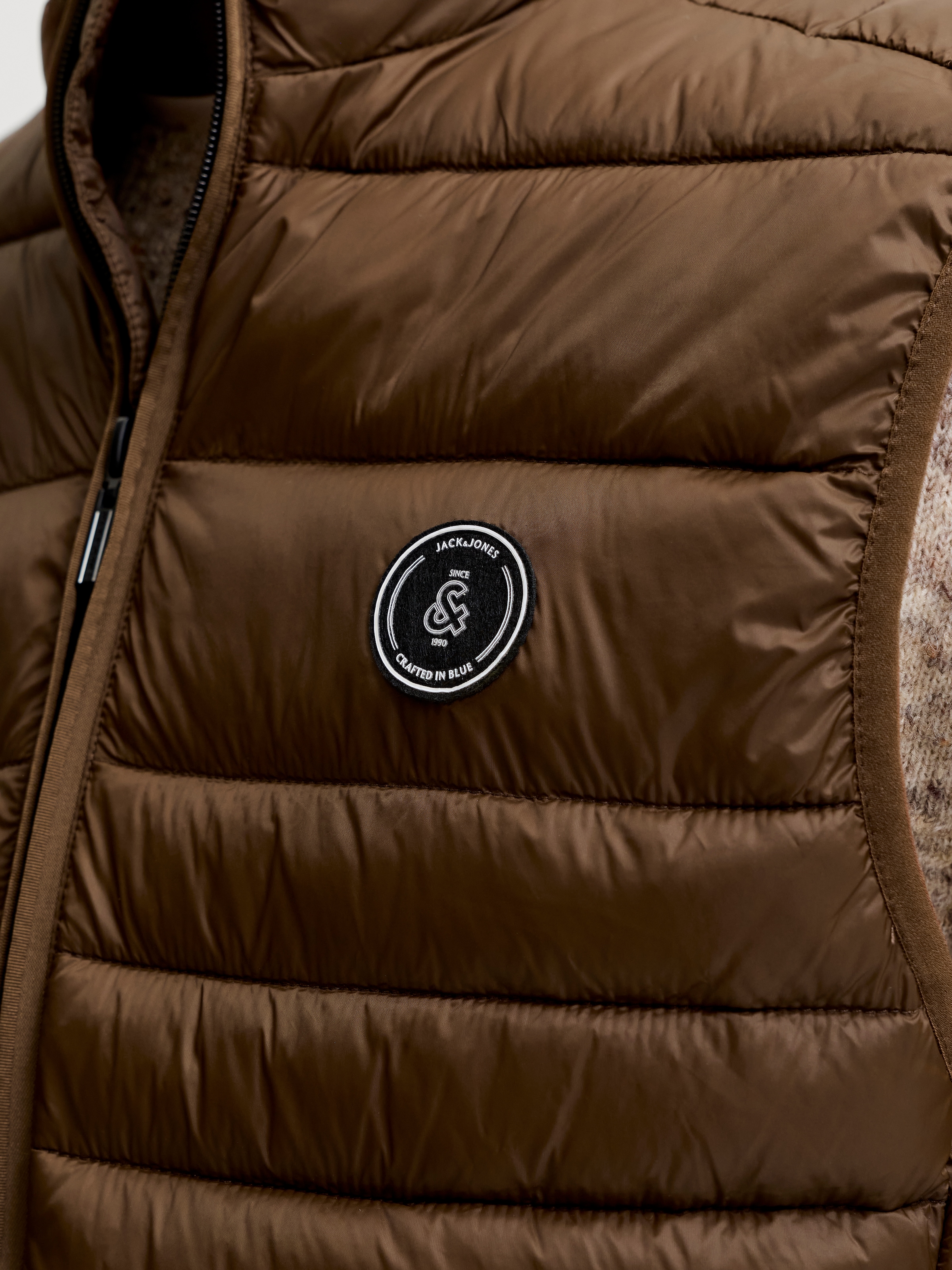 Jack & Jones Steppweste »JJEKINGSLEY LIGHT BODYWARMER COLLAR NOOS« Kunstfaser, regular fit