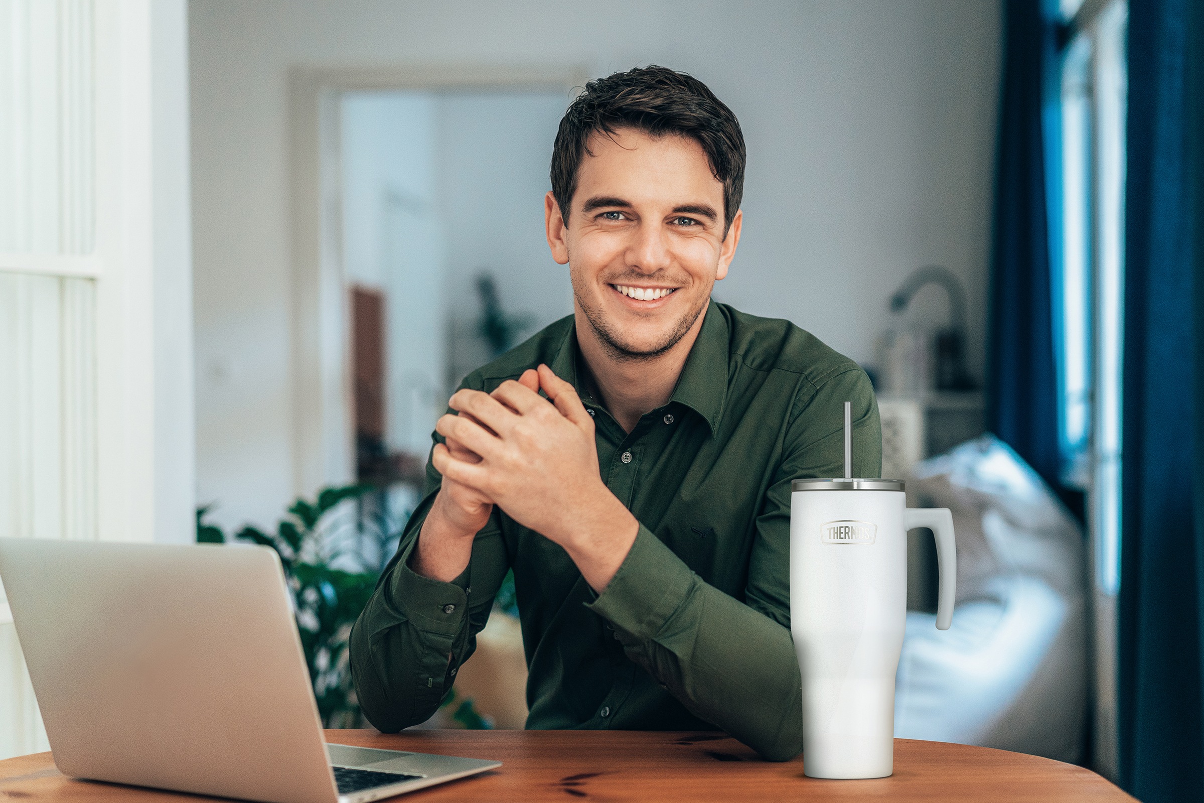 THERMOS Thermobecher »REFRESHING SERIES ISOLIERTRINKBECHER mit Strohhalm«, (1 tlg.), 1,10l, 6h heiß & 6h kalt, mit Griff