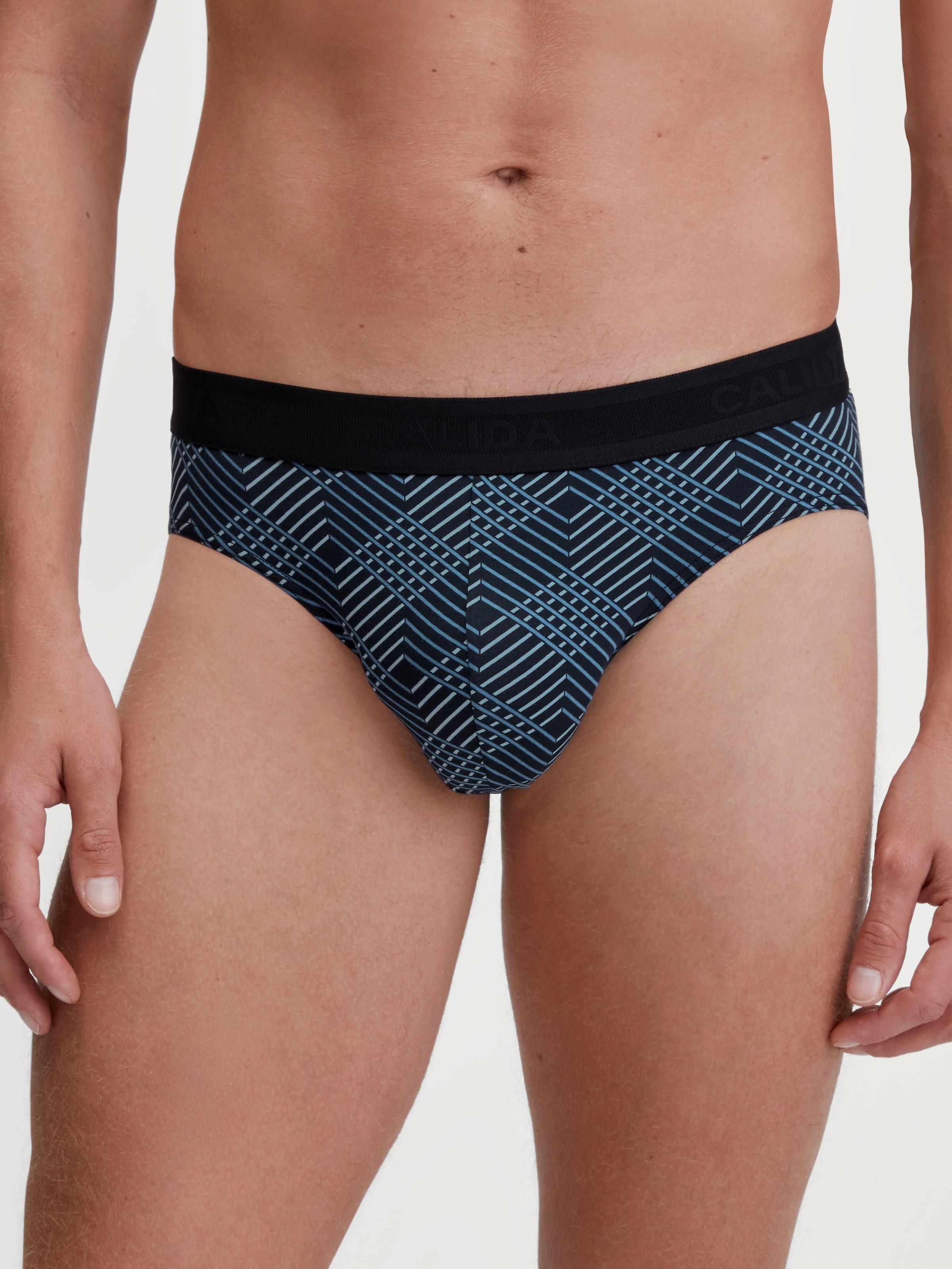 CALIDA Minislip »Grafic Cotton« gemustert, eng, kurz, bequem, breiter Bund, Baumwollmix